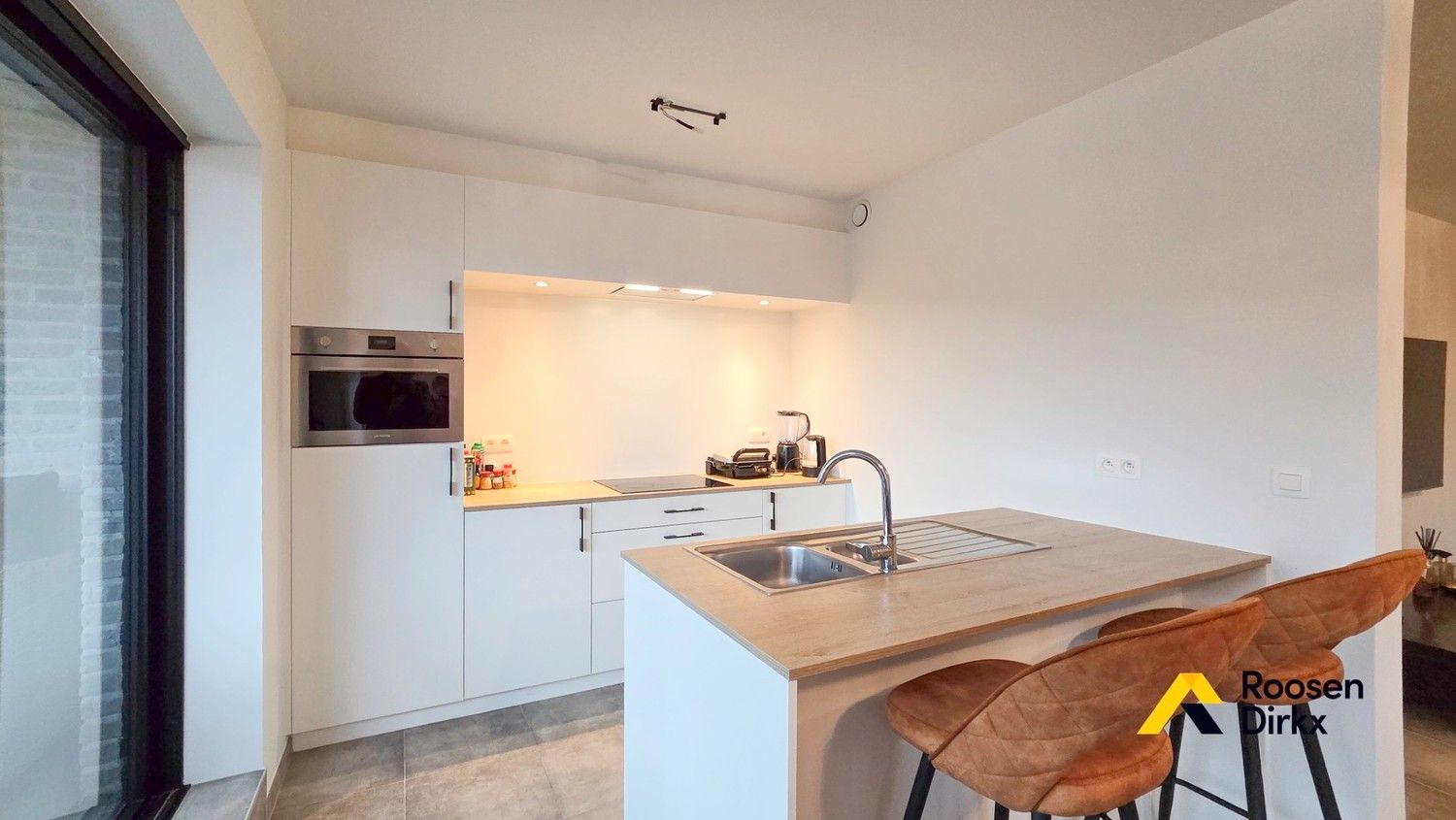 PRACHTIG APPARTMENT MET 2 SLK EN TERRAS HARTJE BREE! foto 15