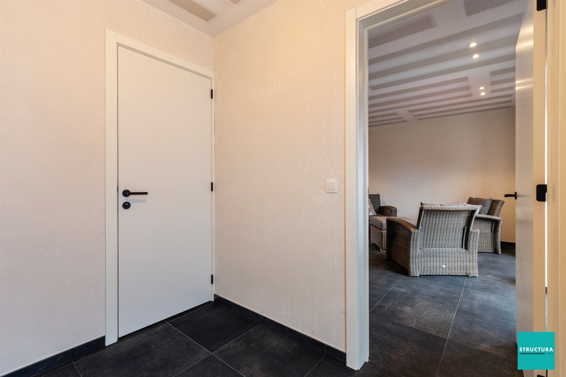 Nieuwbouwwoning met loods en 4 (+1) slaapkamers foto 2