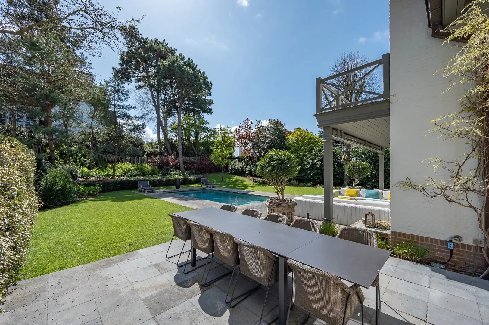 Prachtige villa met zwembad rustig gelegen in een paadje in hartje Zoute. foto 11