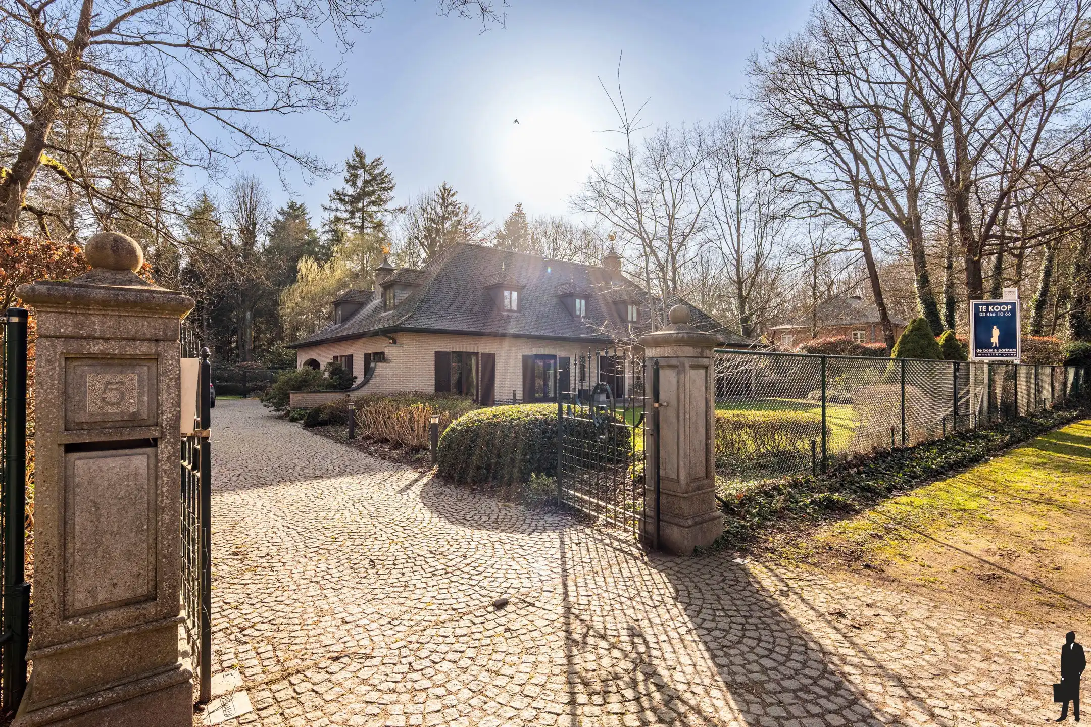 Instapklare villa met zwembad op rustige ligging te Schilde! foto 2