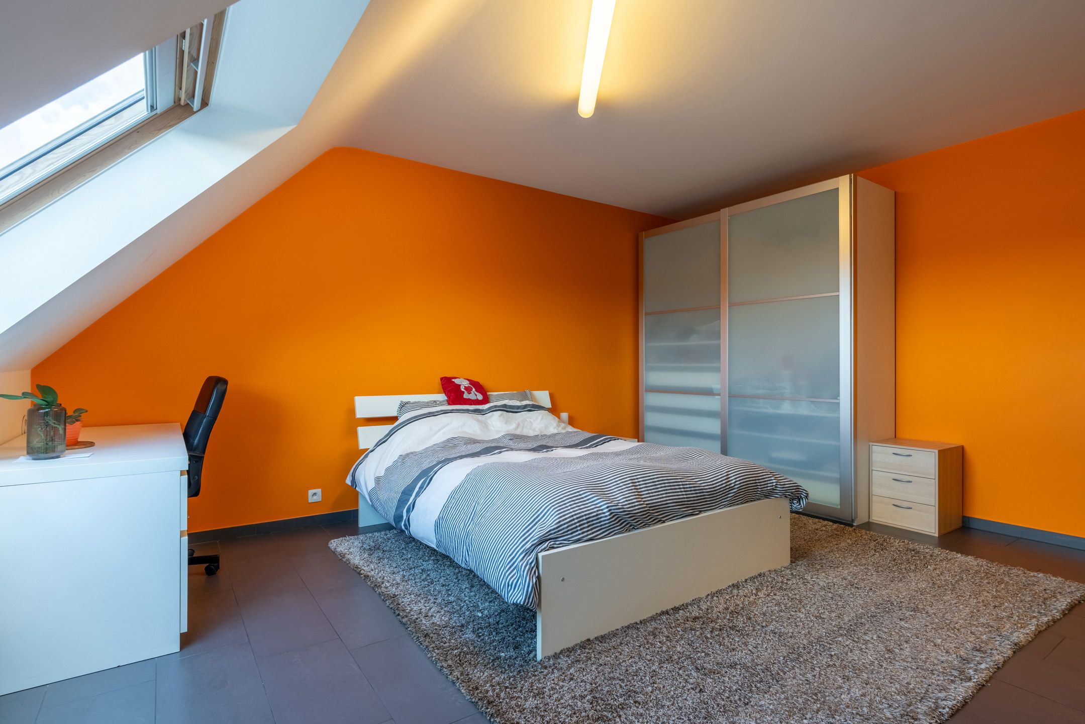 Luxe dakappartement met ruim terras en dubbele garagebox. foto 14