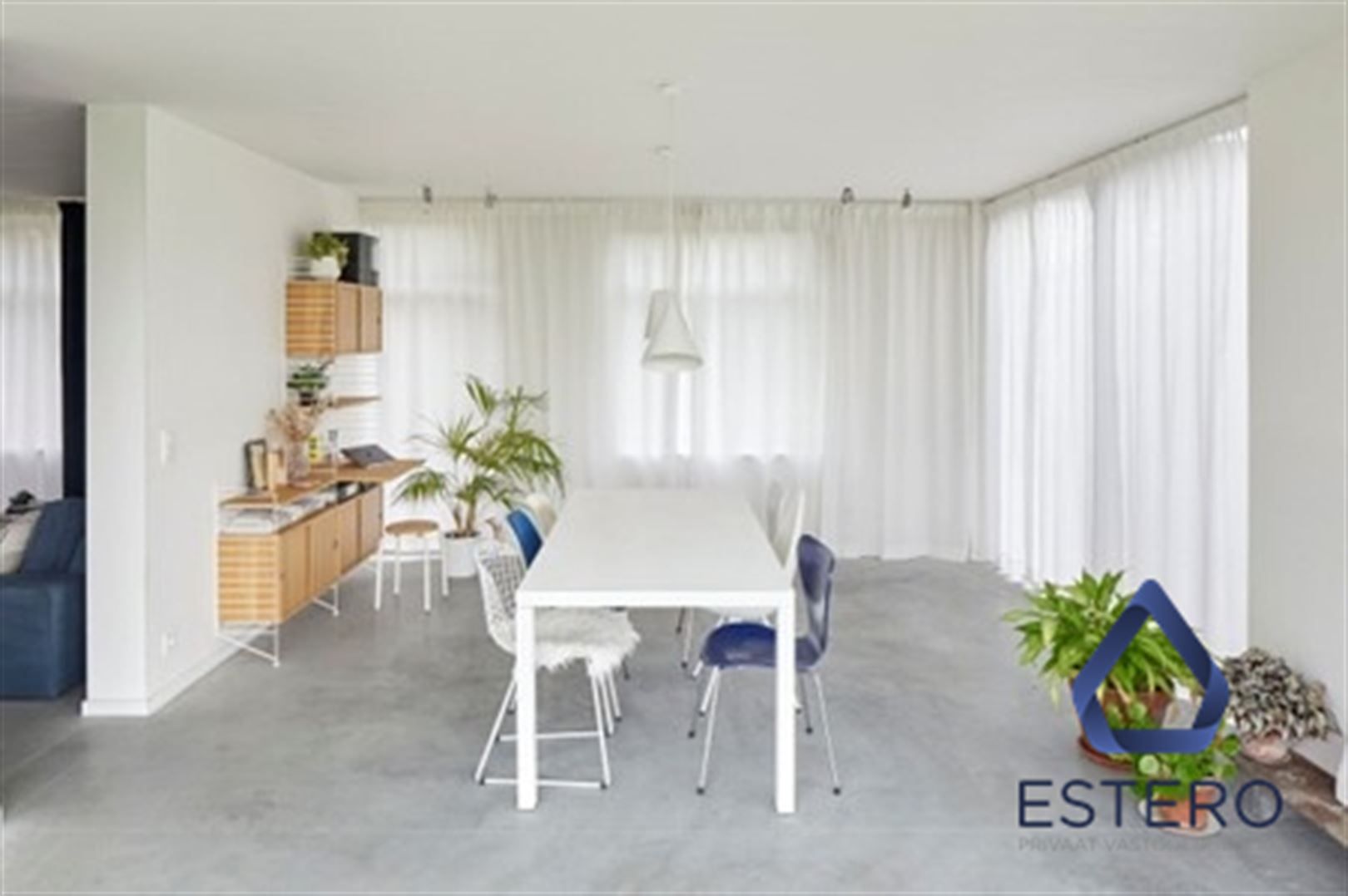 Architecturale topper in doodlopende straat foto 11