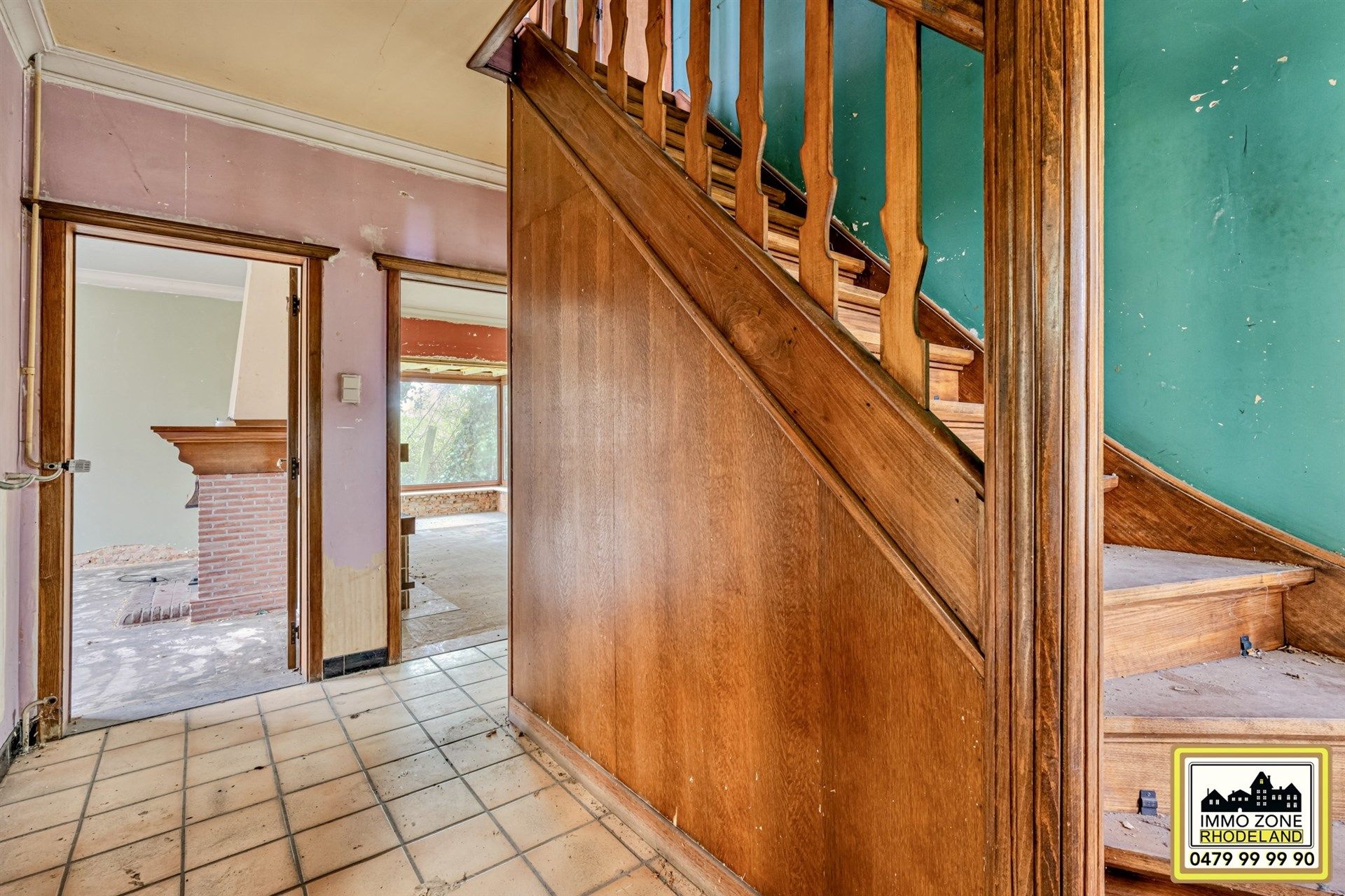 Statige te renoveren woning op groot perceel foto 4