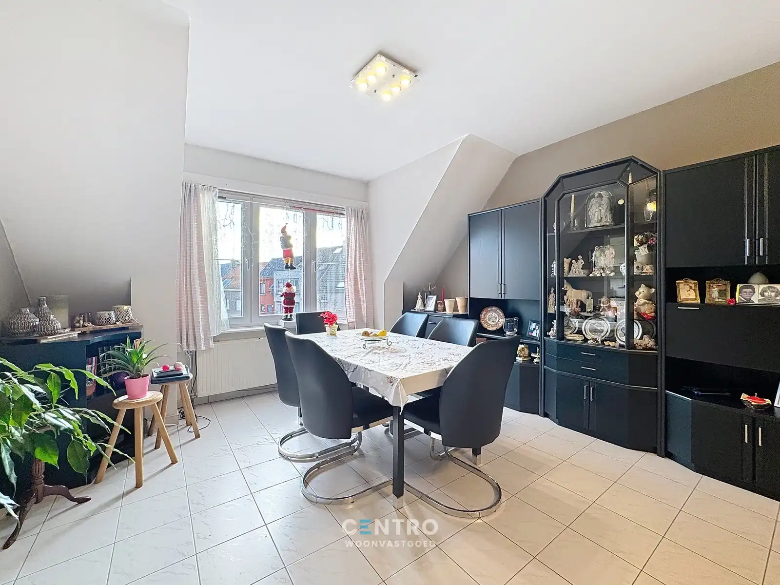 Appartement met 2 slpks in rustige straat te Uitkerke! foto 4