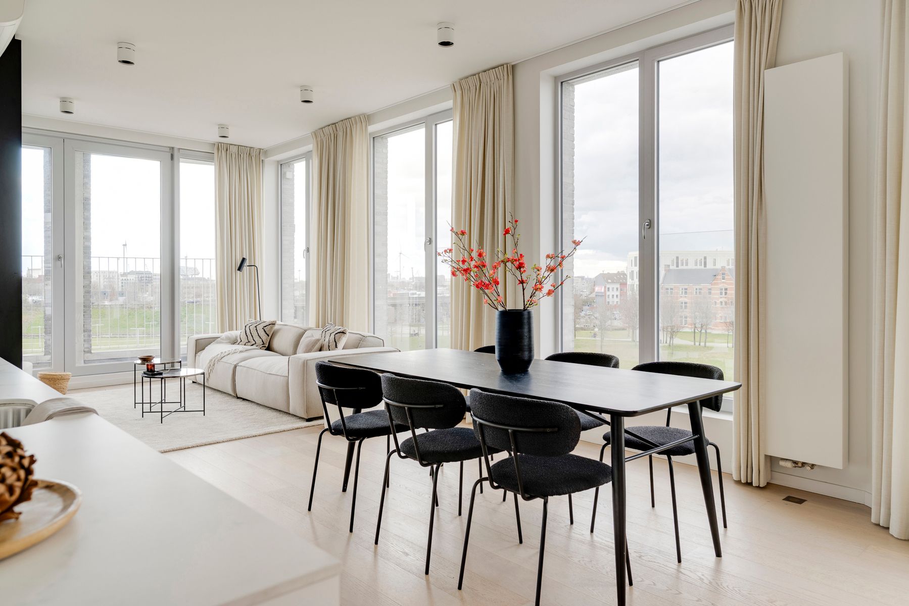 Luxueuze hoekpenthouse met adembenemend parkzicht  foto {{pictureIndex}}