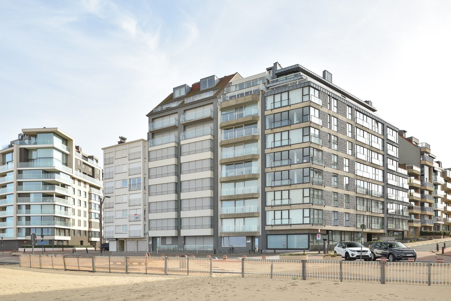 Ruim appartement, goed gelegen aan het Albertstrand te Knokke. foto 3