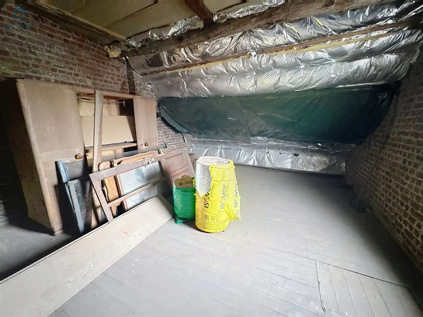 Rustige woning met handelsruimte/loods, 2 slaapkamers en dubbele garage in Beert foto 12