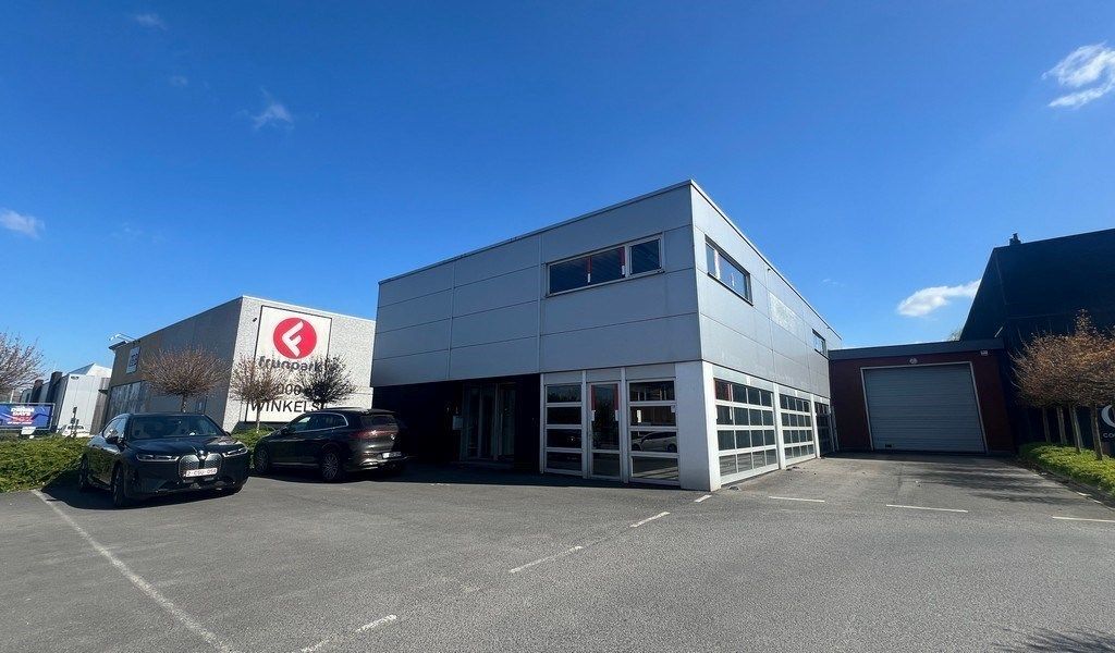 Commercieel gelegen magazijn met showroom te huur in Wetteren foto 2