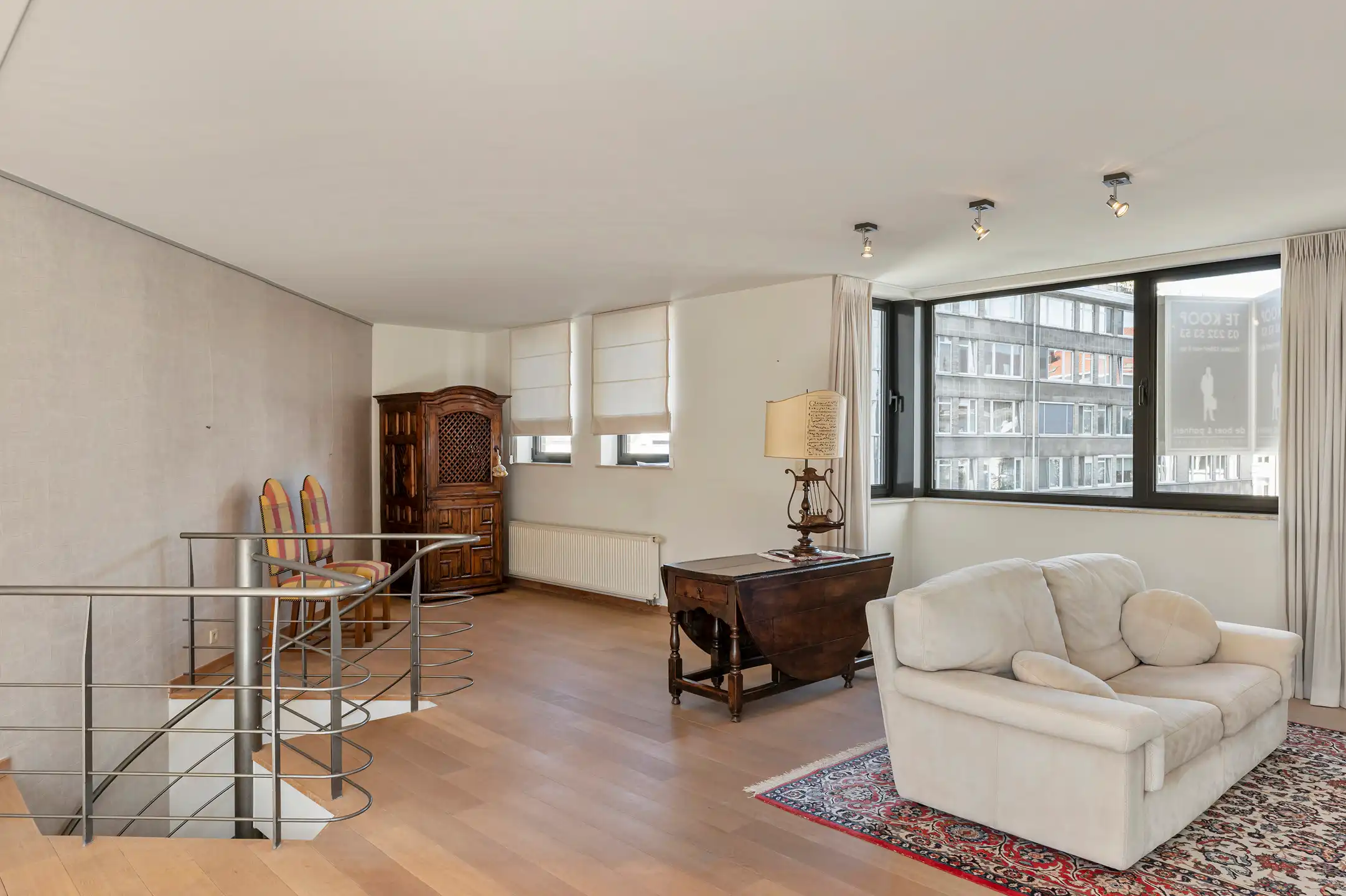 Lichtrijk duplex appartement met uitzonderlijk brede gevel foto 10