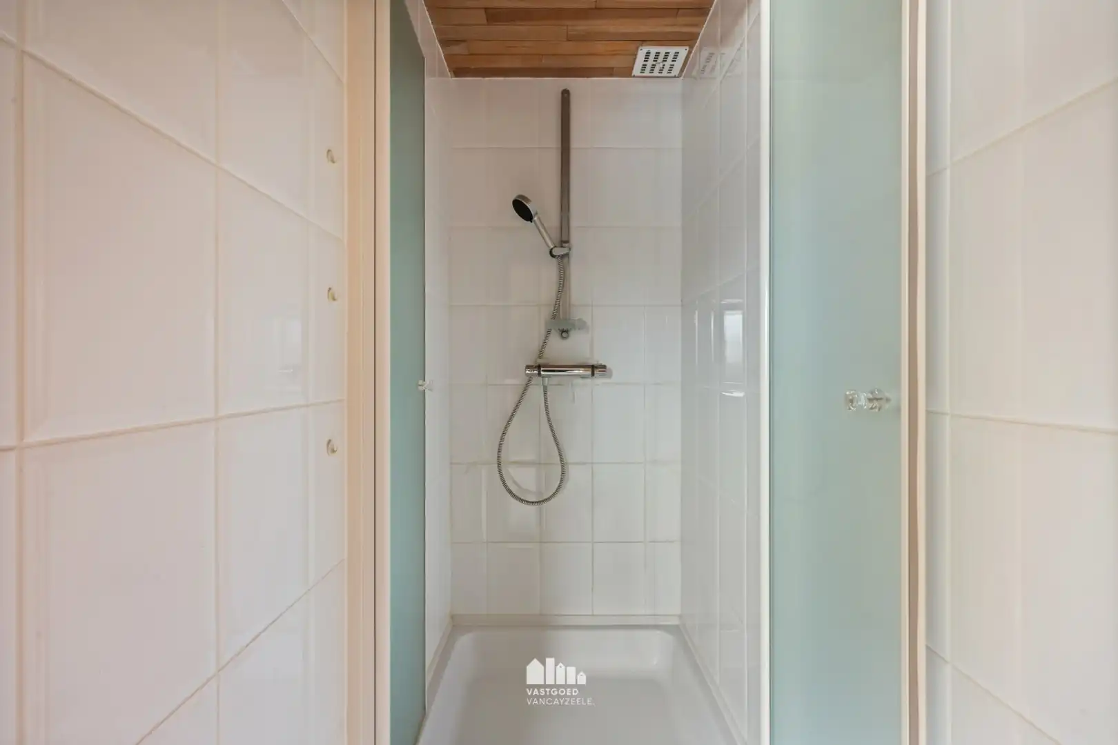 Instapklare villa met zonnige tuin op topligging in rustige wijk te Ieper foto 25