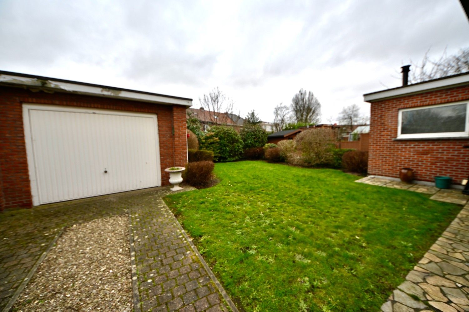 Half open bebouwing met 3 slaapkamers en garage foto 19