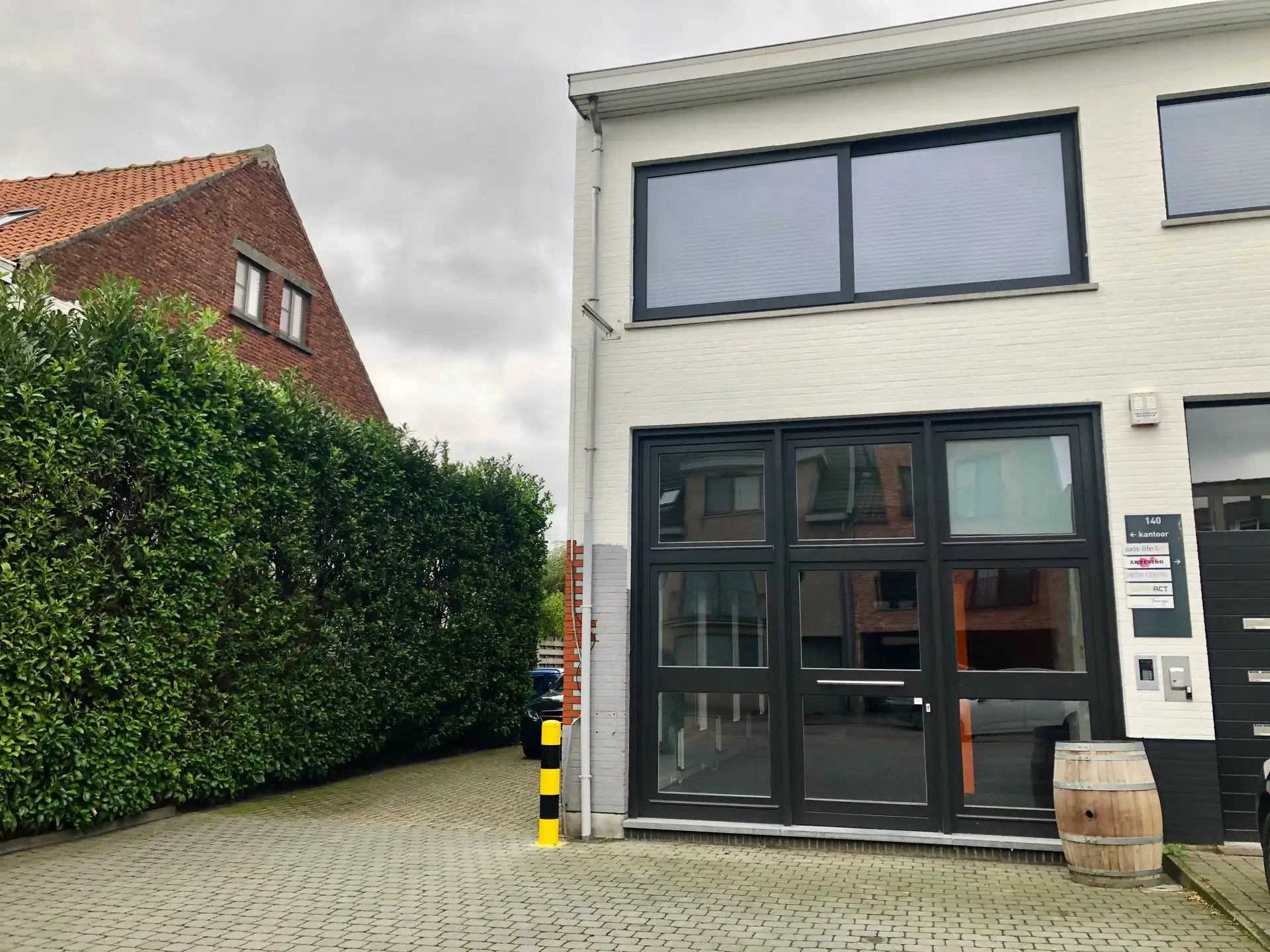 Ruime kantoorruimte te huur nabij centrum Sint-Antonius foto {{pictureIndex}}