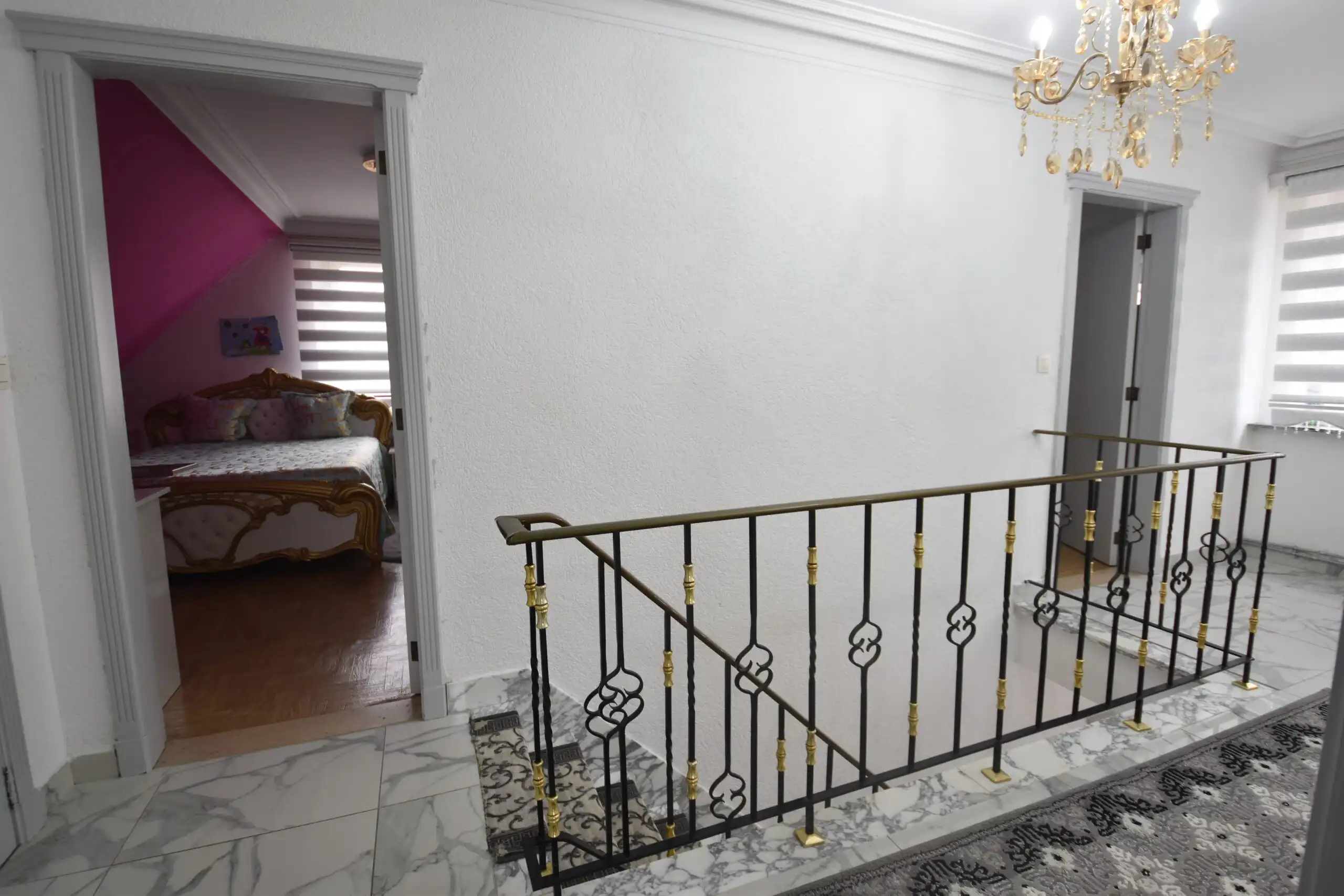 Gezellige woning met garage, veranda en 4 slaapkamers in Nieuwkerken foto 17