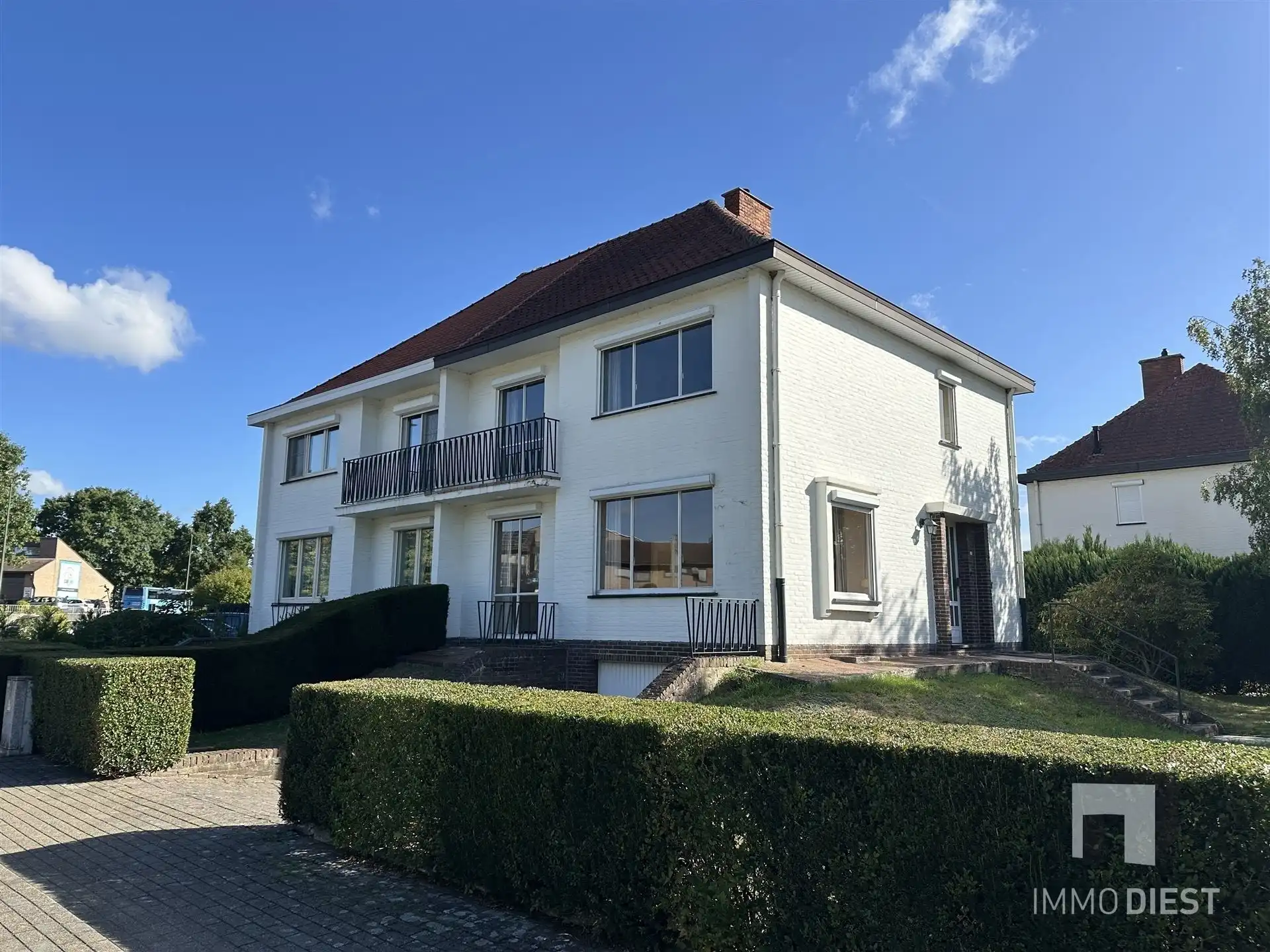 Woning op toplocatie! 3 slpks, tuin en garage foto 2