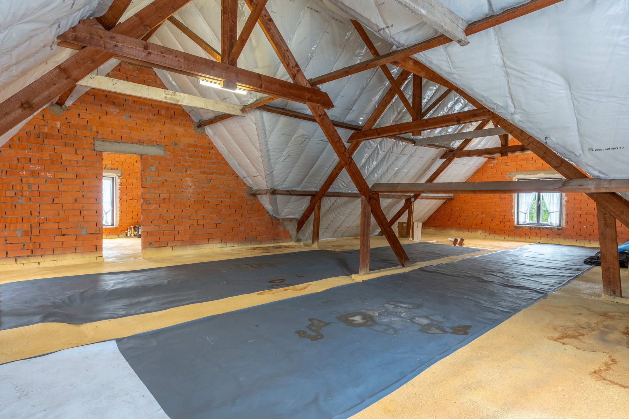 Ruime woning met o.a. 3 slpks (mogelijk meer) en garage. foto 22