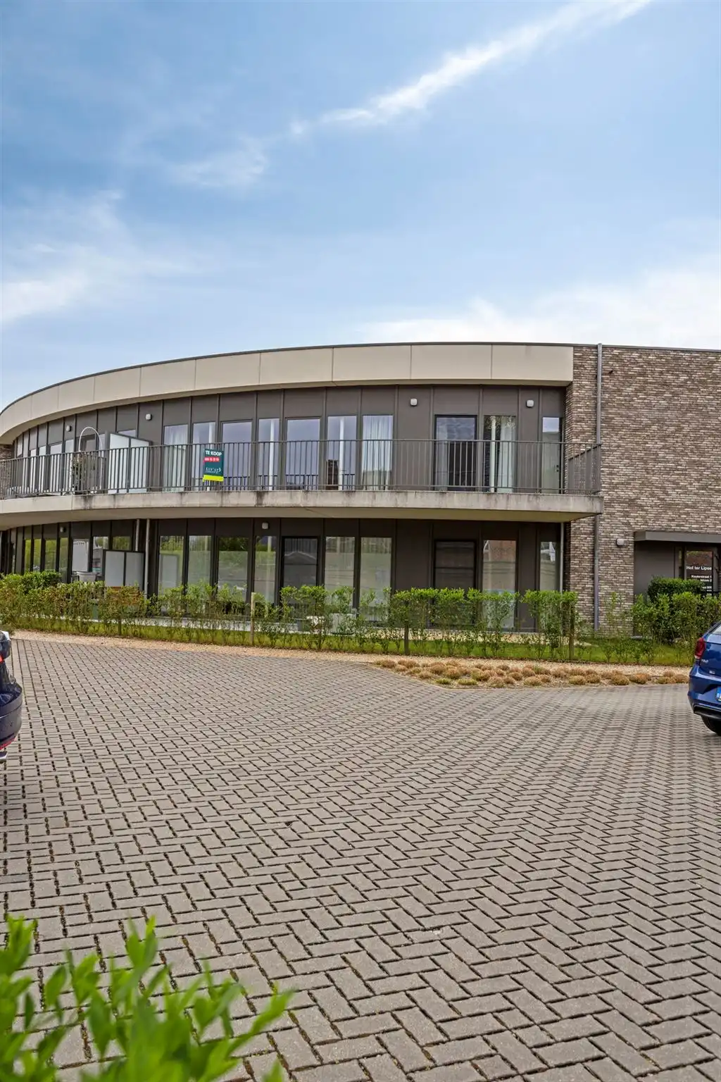 Recent 1-slaapkamer appartement met groot terras foto 2