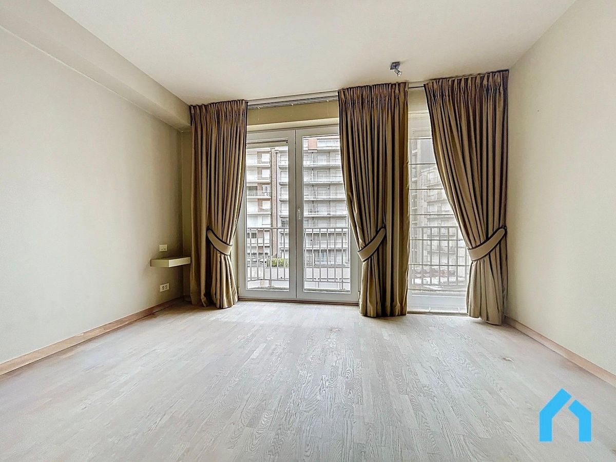 Instapklaar, zuidgericht appartement met 3 slaapkamers te huur! foto 12