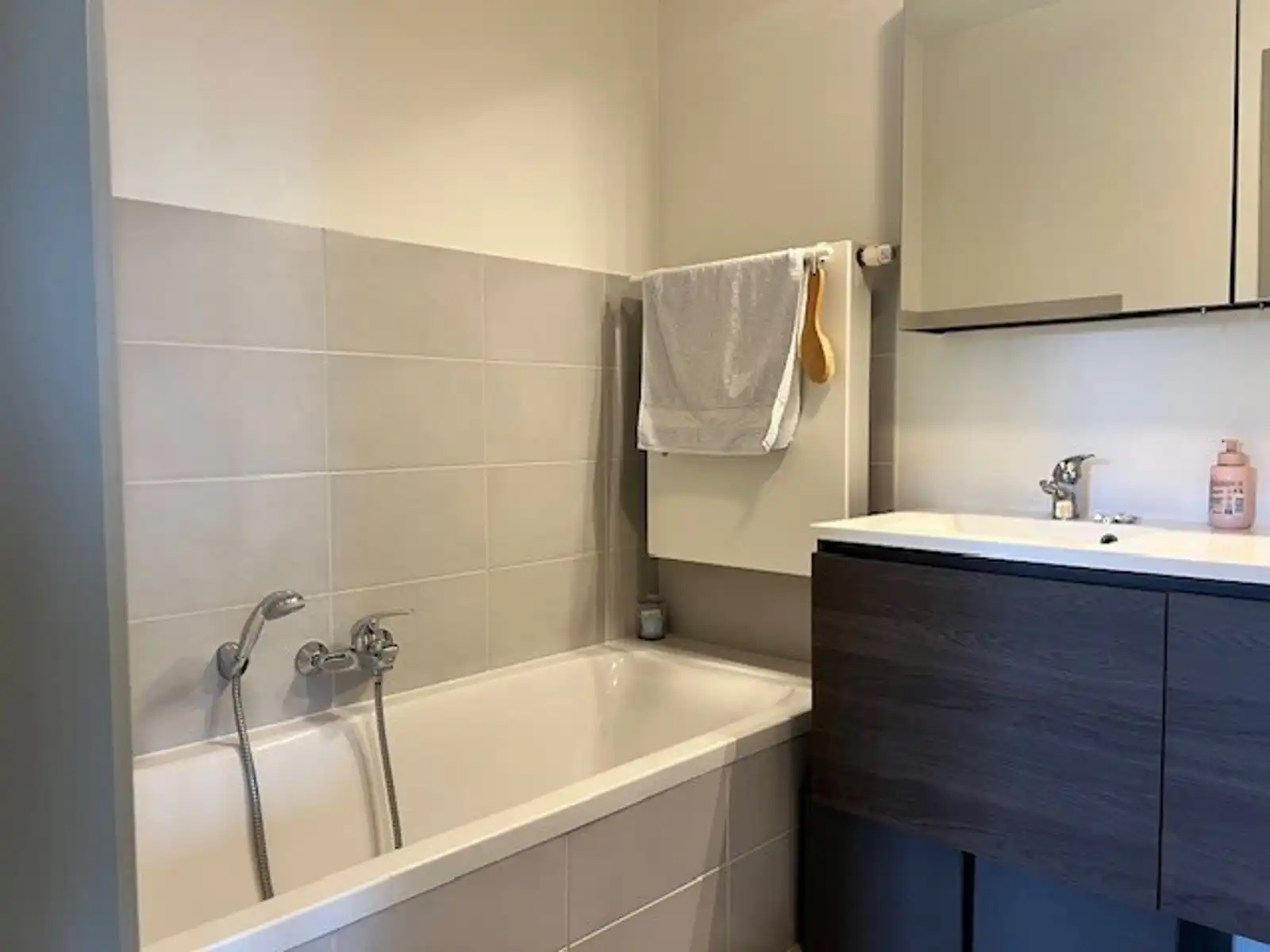 Duplex met 3 slaapkamers in rustige groene omgeving foto 9