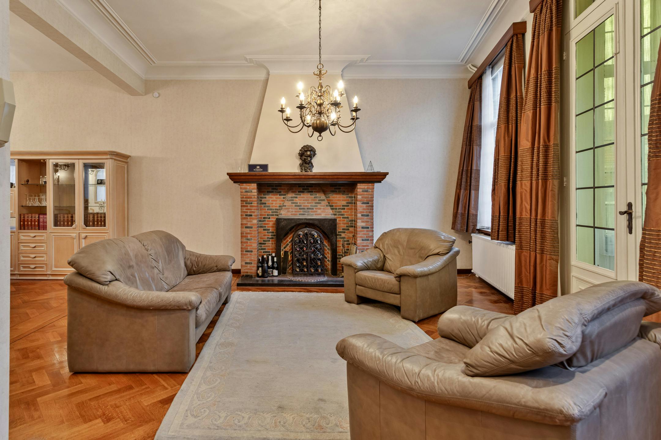 Authentieke herenwoning met praktijkruimte te Mechelen foto 6