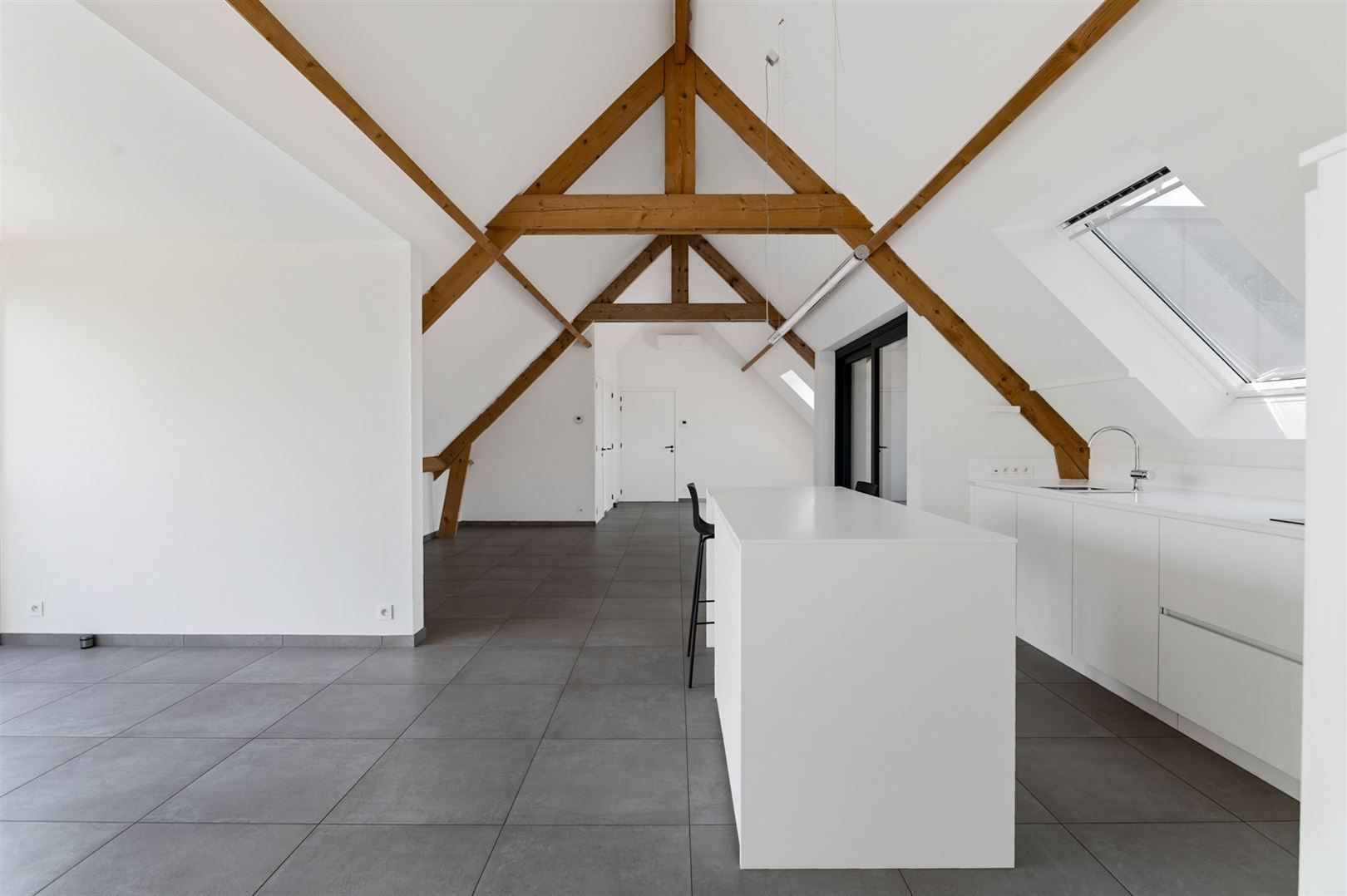 Recente penthouse ca. 114m2 met inpandig terras en optionele parking. foto 7