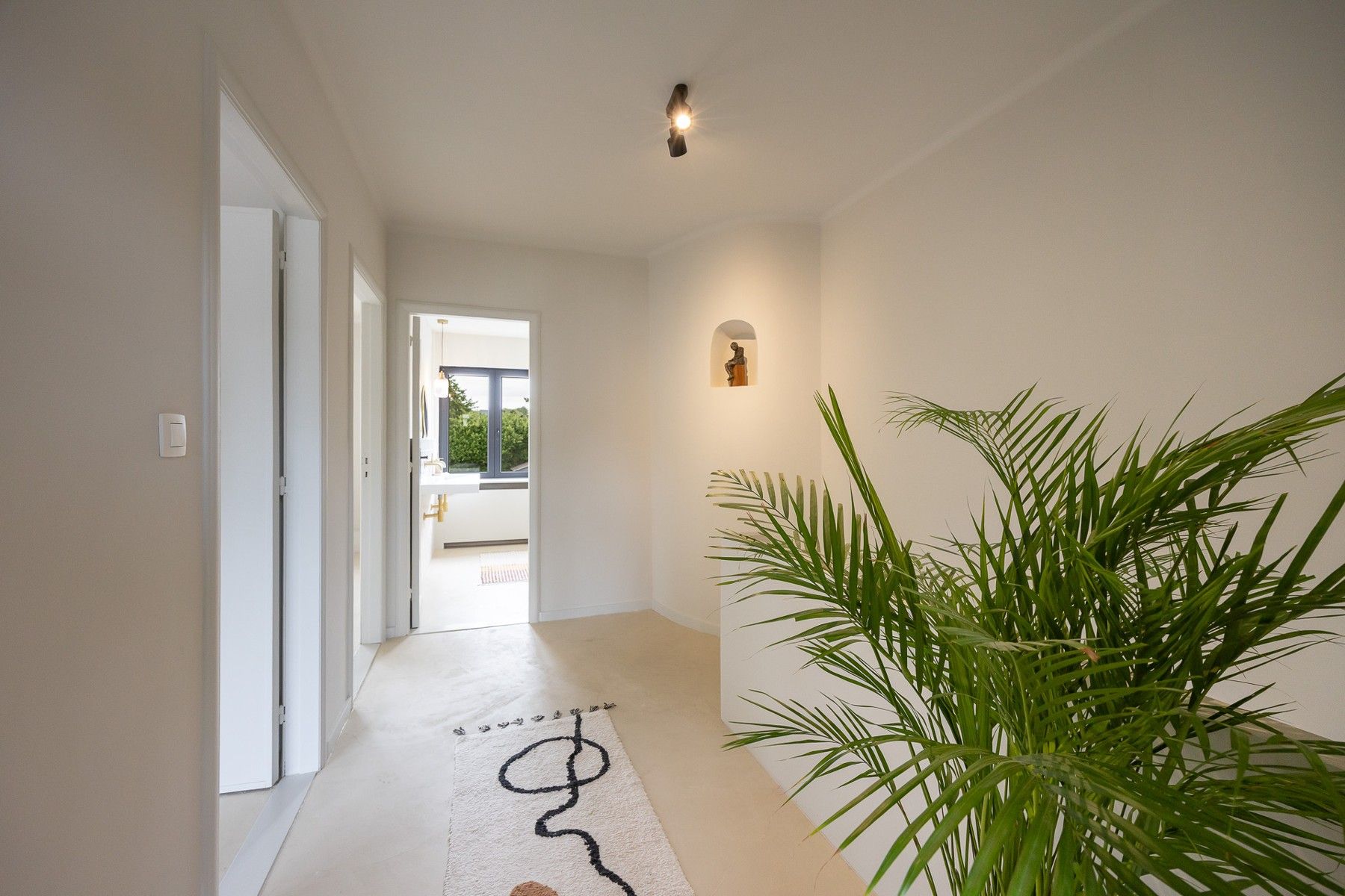 Instapklare woning met zonnige tuin op uitstekende ligging foto 17