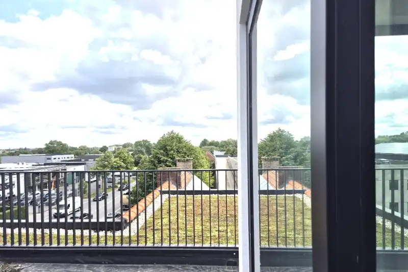 KORTEMARK: Penthouse 3.01 met 2 comfortabele slaapkamers, 2 ensuite-badkamers en 111,60m² uitgestrekt zitterras gelegen op de derde verdieping van Nieuwbouwresidentie Mila en Nora foto 10