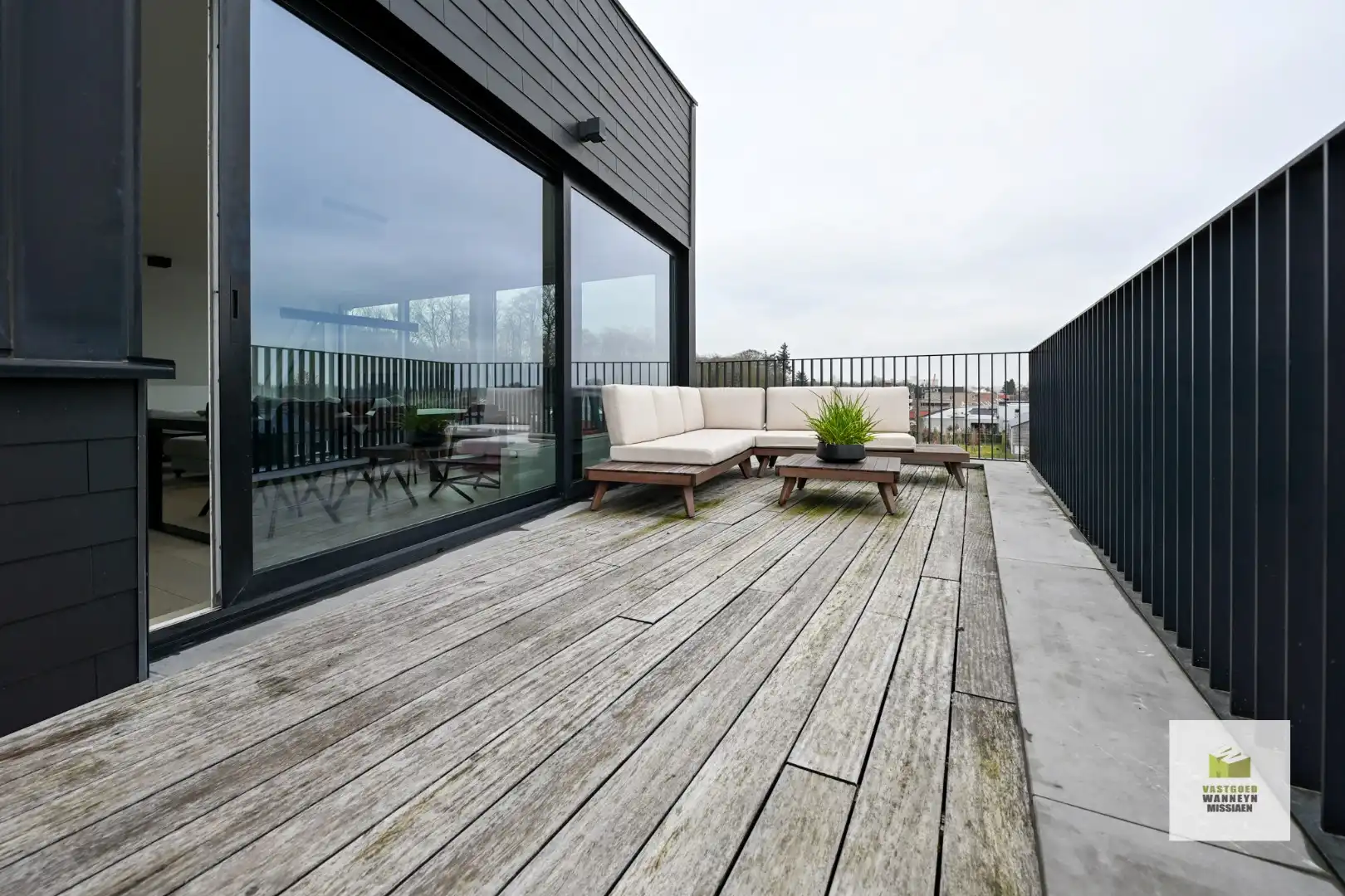 Luxueuze penthouse met groot terras, 2 slaapkamers en 2 parkeerplaatsen foto 5