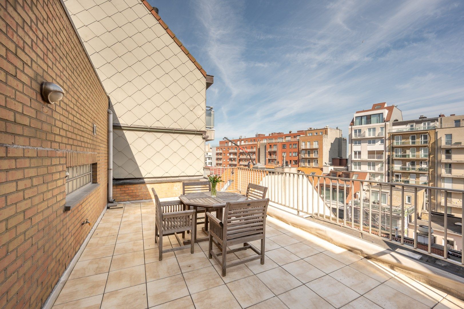 Instapklare studio met 2 uitzonderlijke zonneterrassen. foto 15