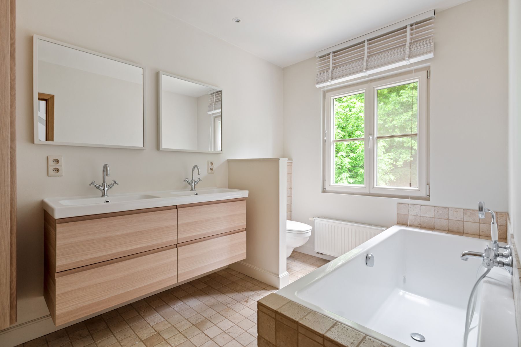 Instapklare energiezuinige woning in pastorijstijl nabij het centrum  foto 21