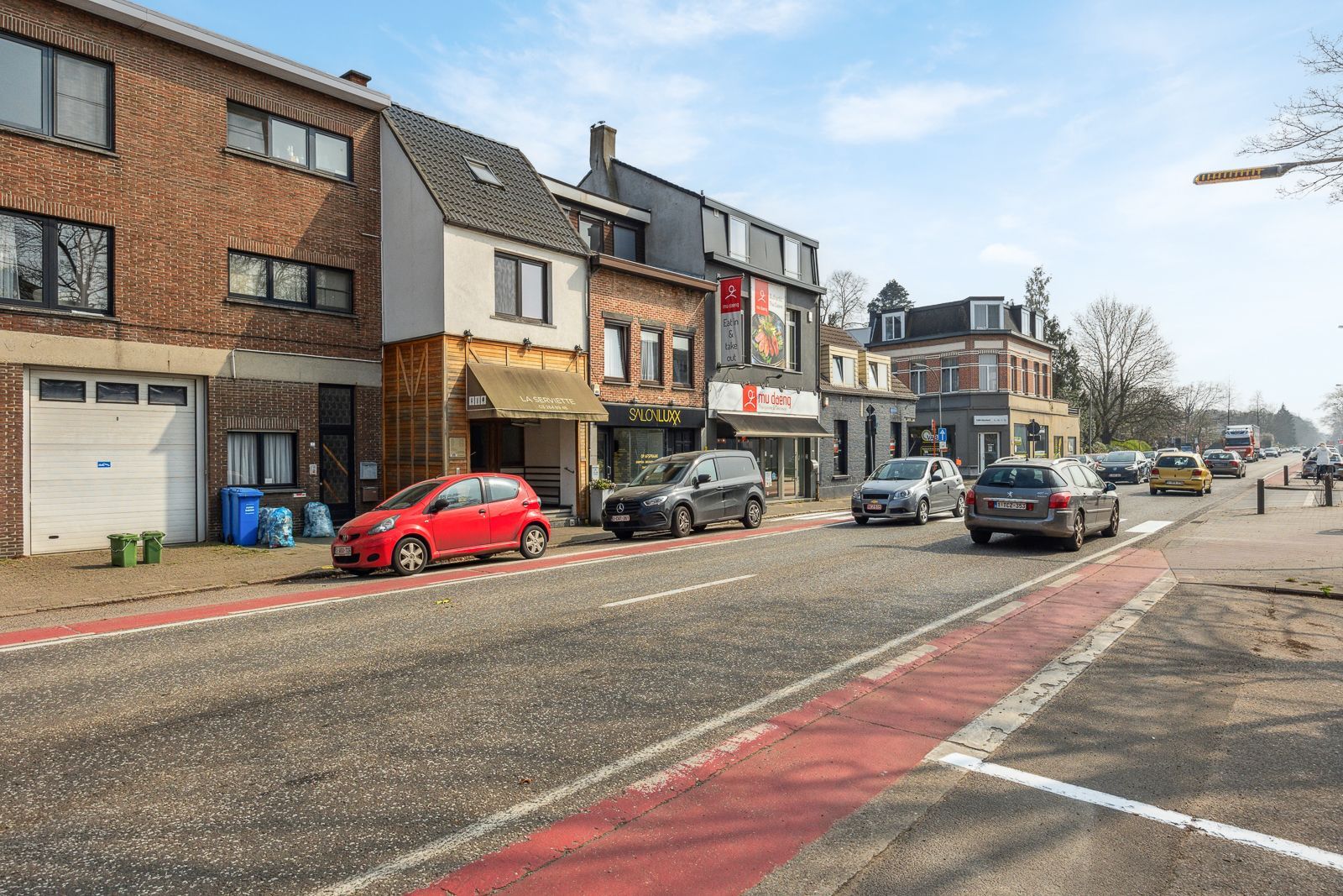 Instapklare duplex met commerciële ruimte op goede locatie te Brasschaat! foto 22