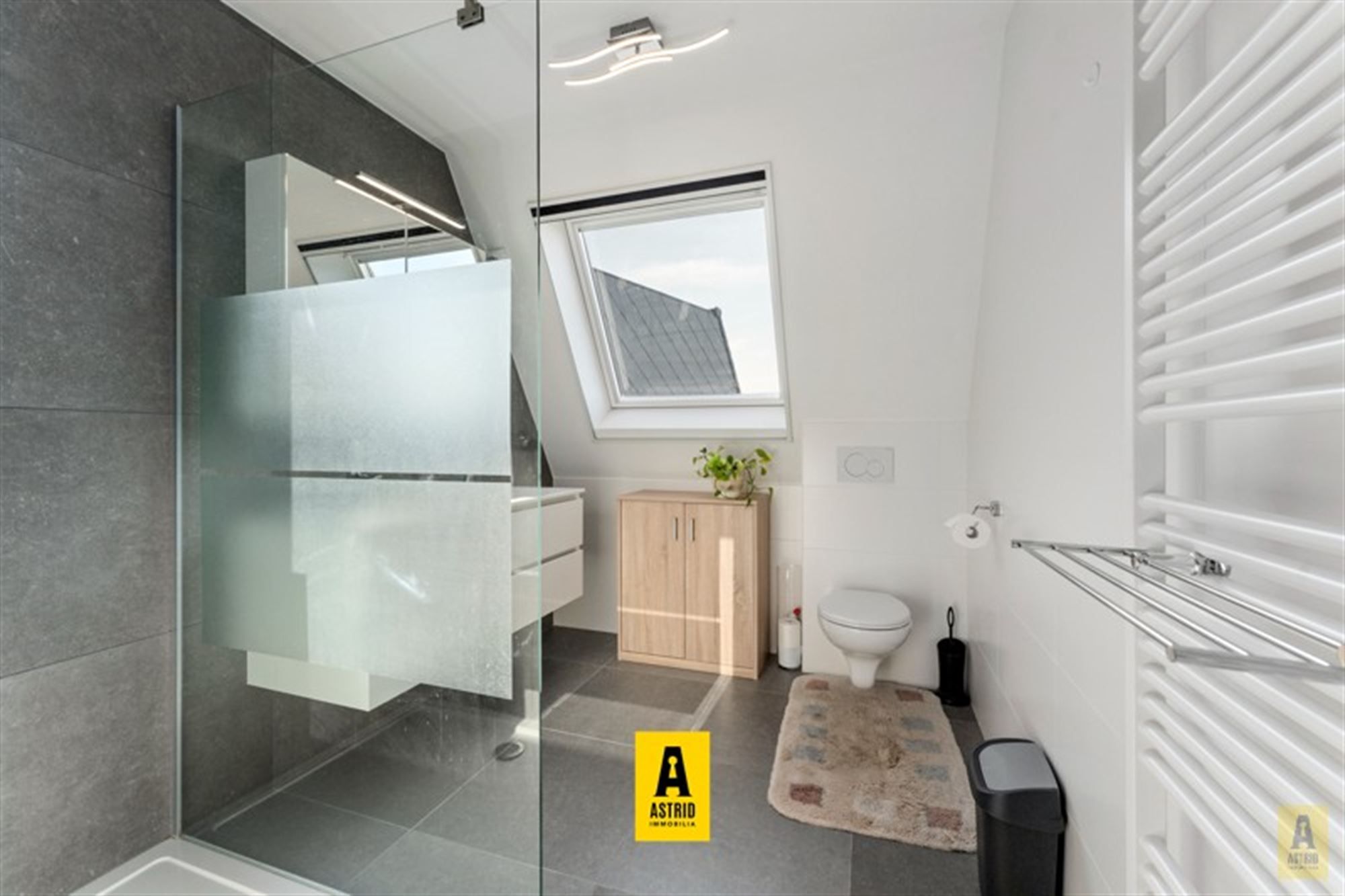 Schitterend appartement met zonneterras en drie slaapkamers! foto 13