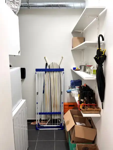 Lichtrijk twee slaapkamer appartement met autostaanplaats foto 10