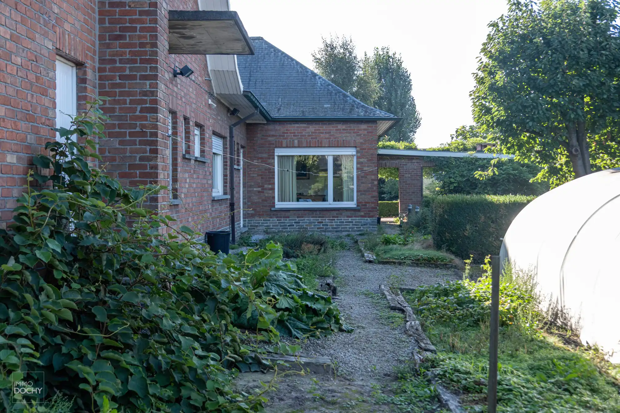 Zeer goed gelegen gelijkvloerse villa op ca. 1.800m² foto 14