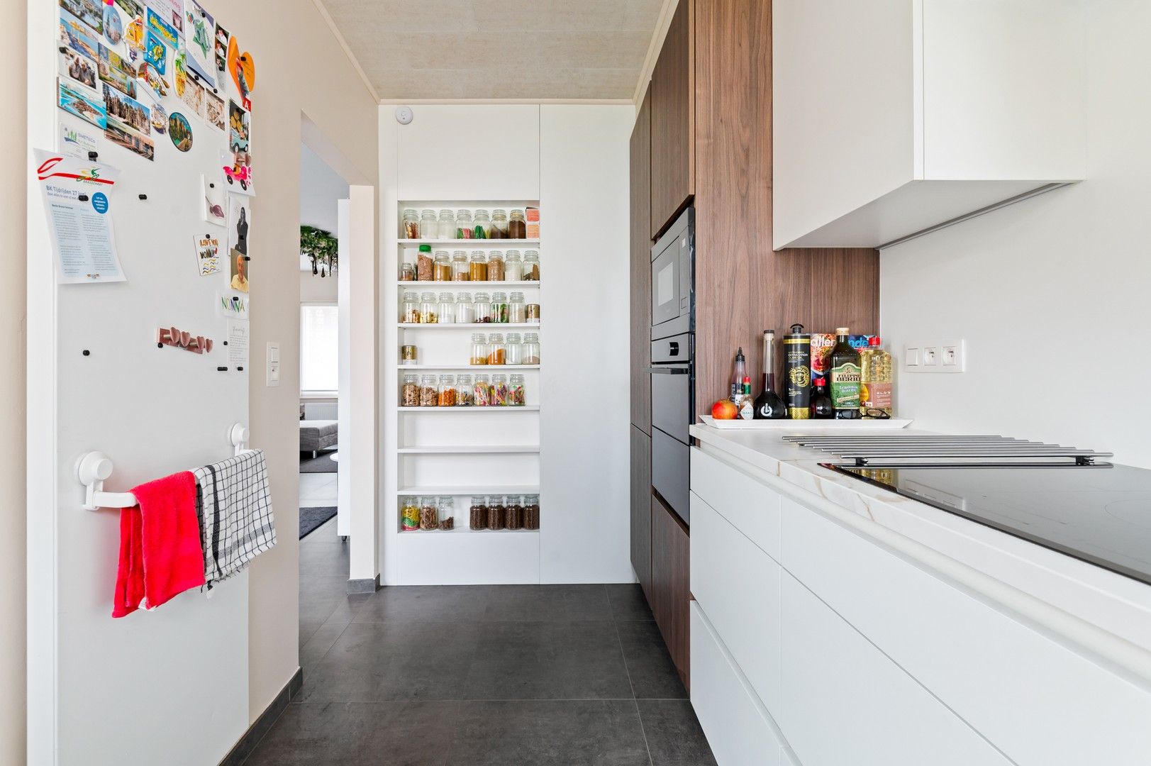 Gerenoveerde woning met zalige tuin in de woonwijk Vriesdonk foto 8