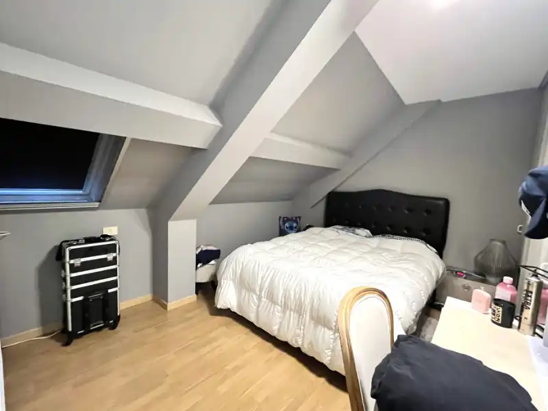 Ruim luxe appartement/duplex met garage! foto 14