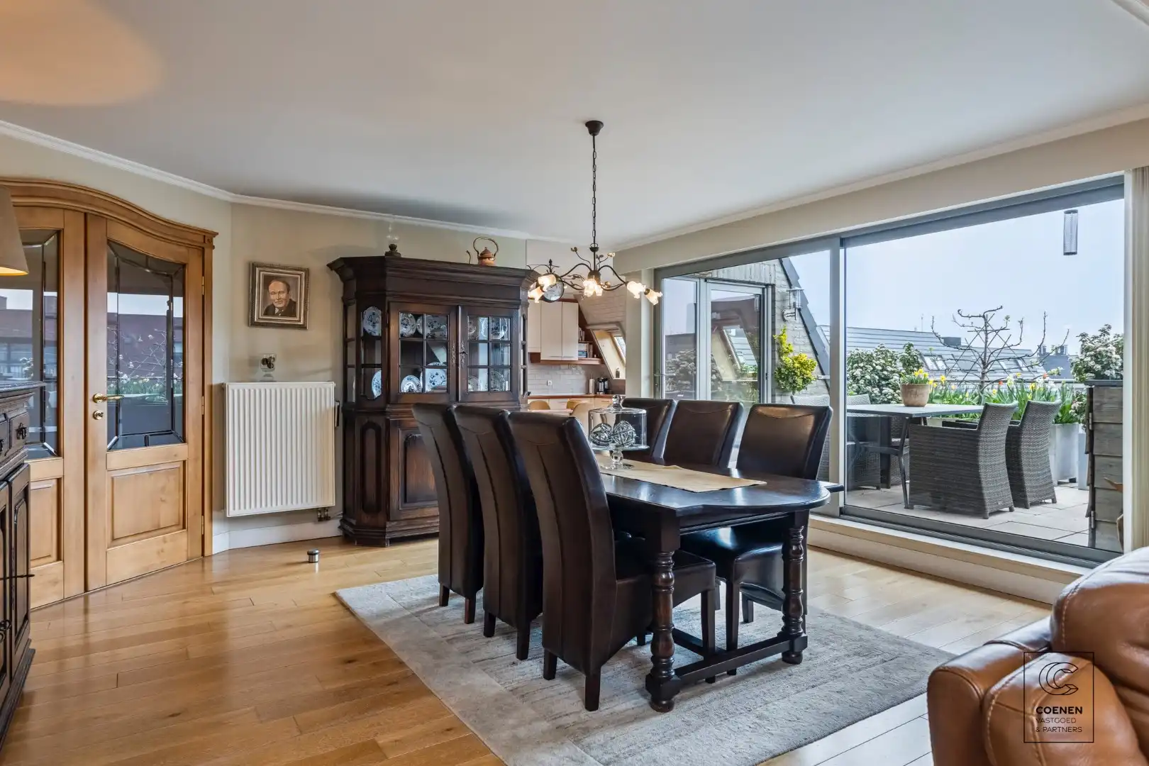 Ruim en stijlvol appartement van 146m² met zonnig terras in Lier!  foto 5