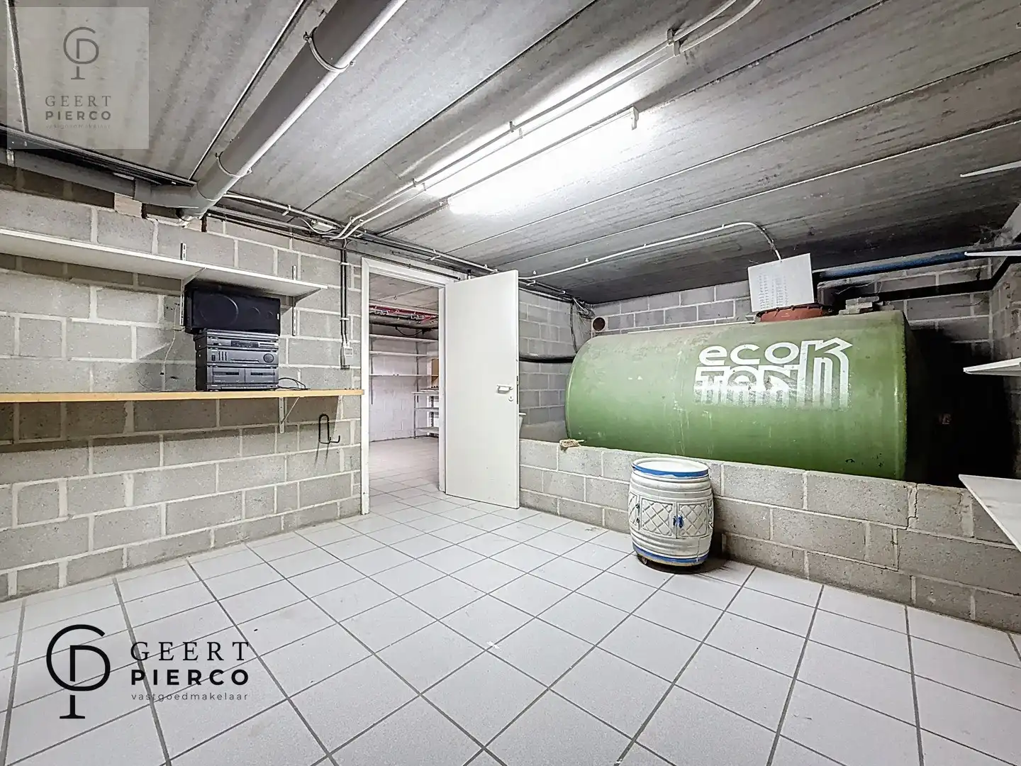 Knappe woning met ruimte foto 42