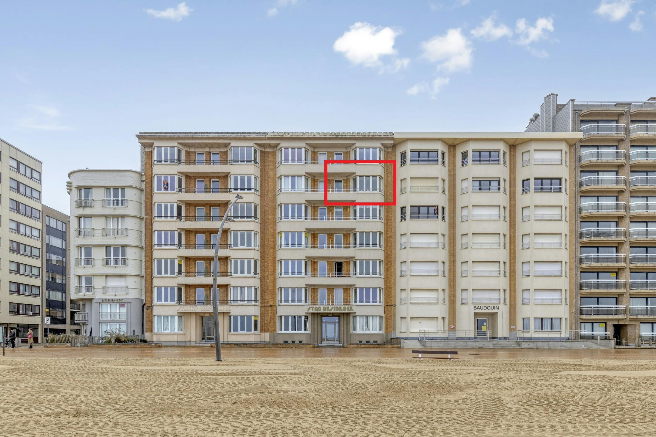 Appartement met 2 slaapkamers op de Zeedijk te De Panne foto 2