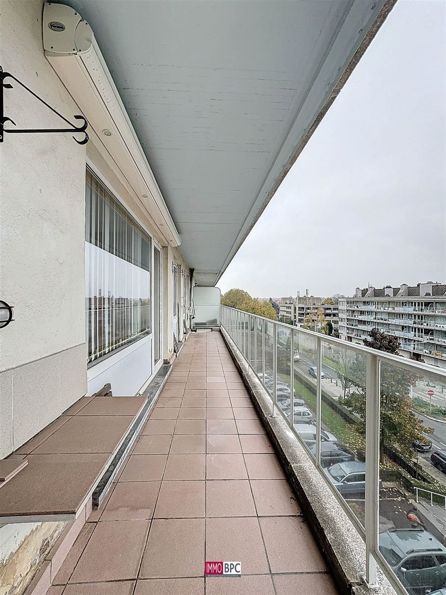 Zonnig en lichtrijk instapklaar appartement  2 slaapkamers en moelijkheid tot aankoop garage foto 16