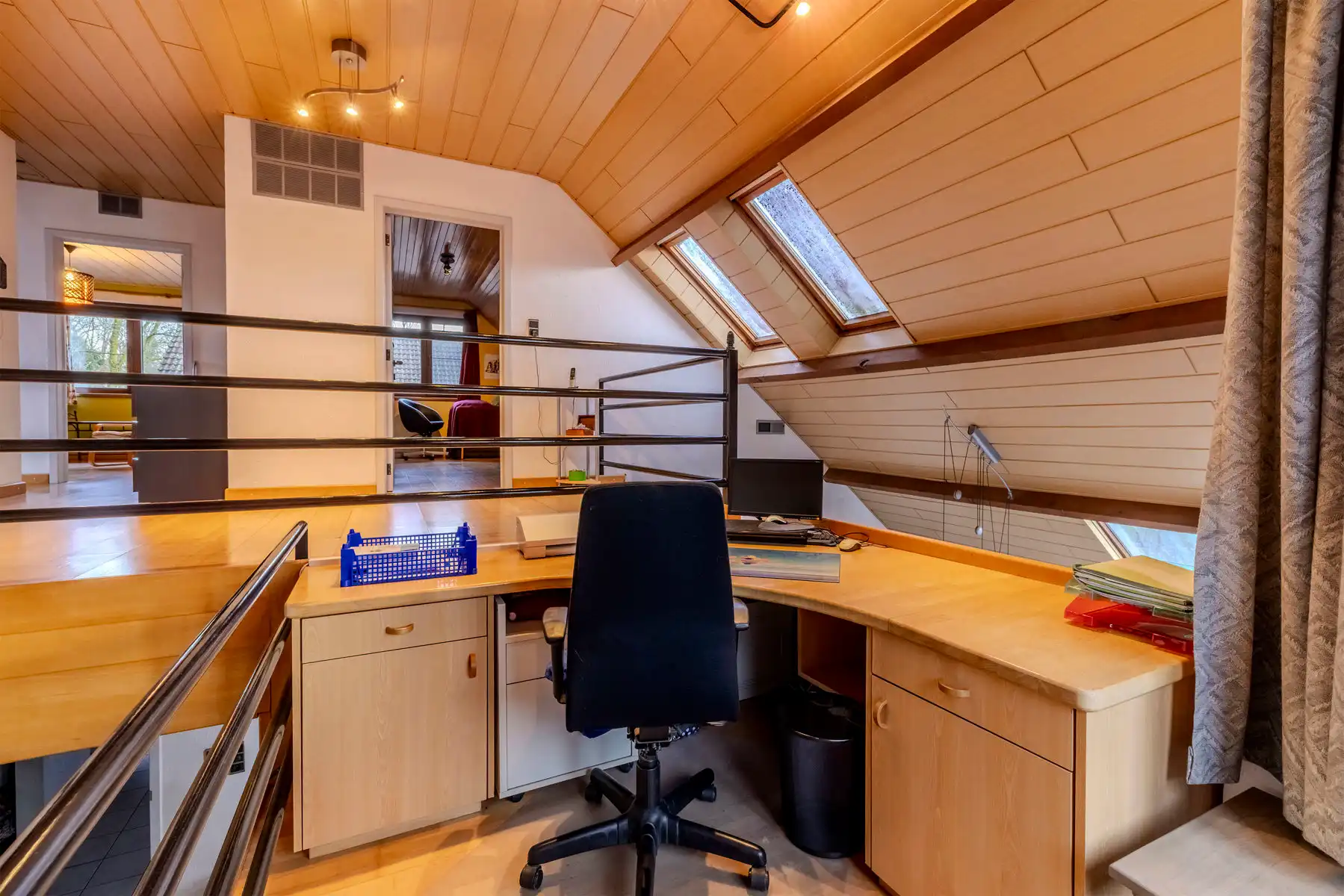 OB met 4 slpk, garage en tuin gelegen in doodlopende straat foto 23