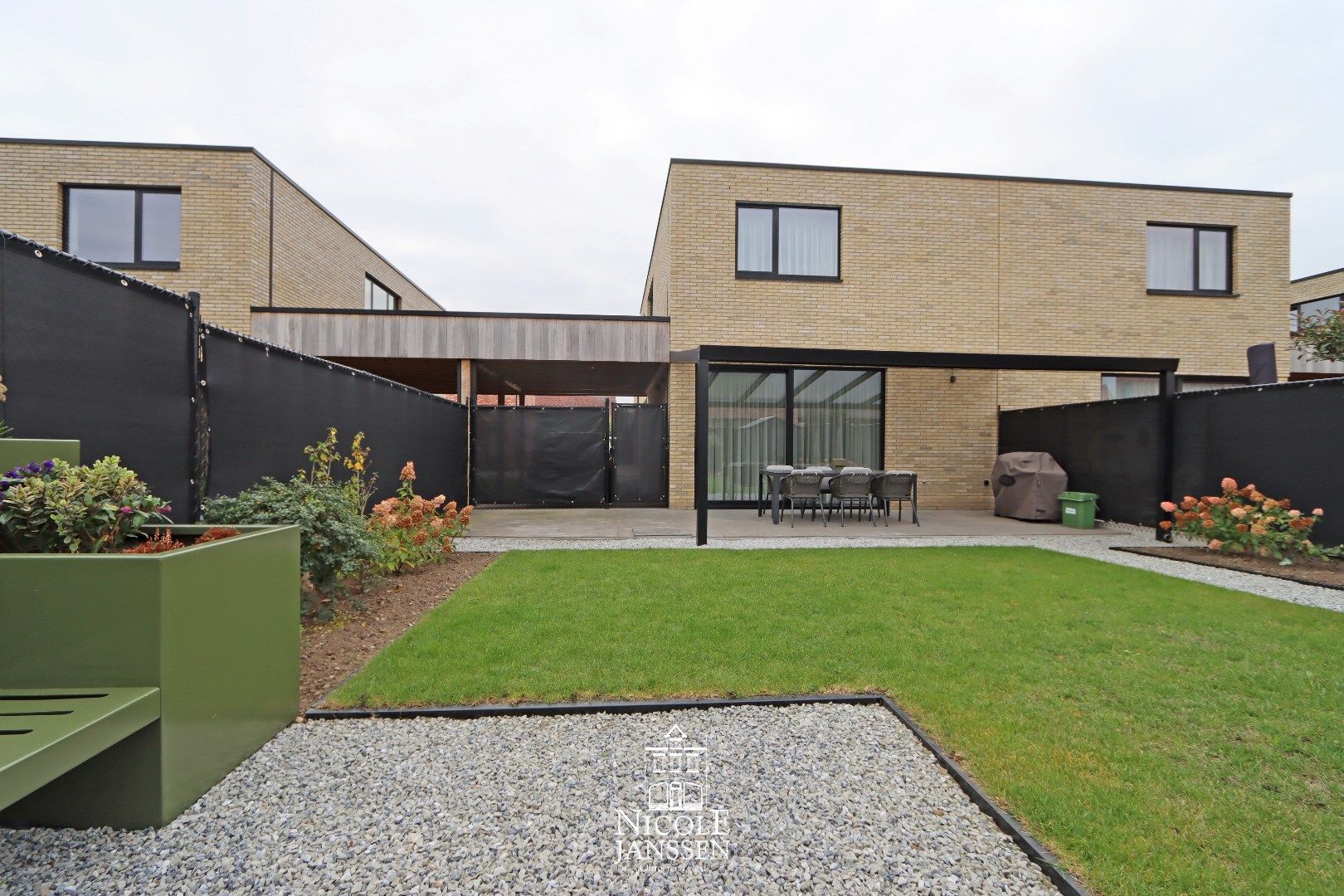 Halfvrijstaande nieuwbouwwoning met drie slaapkamers en gezellige tuin  foto 22