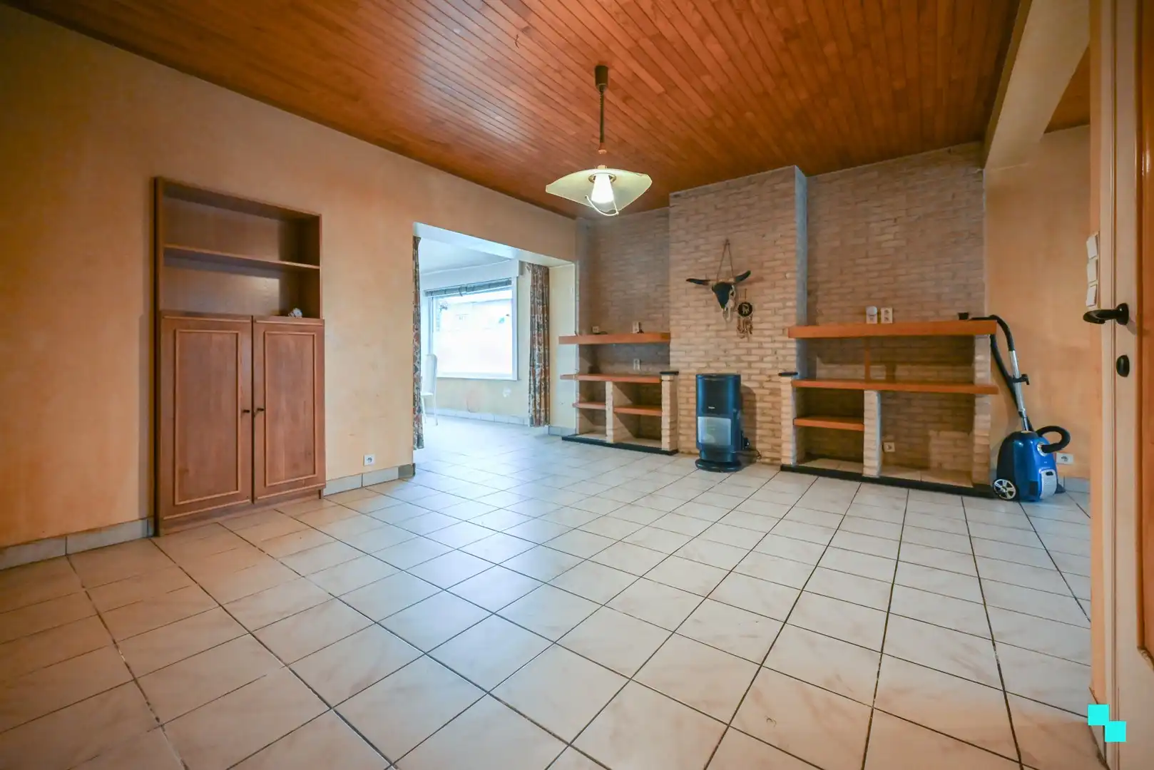 Halfopen bebouwing met garage nabij centrum Izegem foto 11