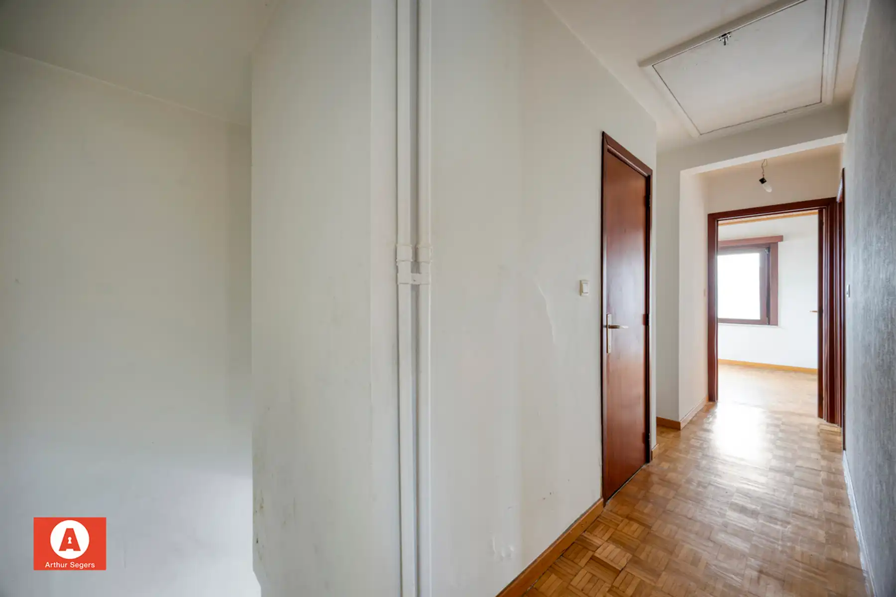 Instapklare en solide woning nabij het centrum van Opstal foto 12