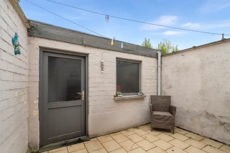 Woning aan de stadsrand foto 13