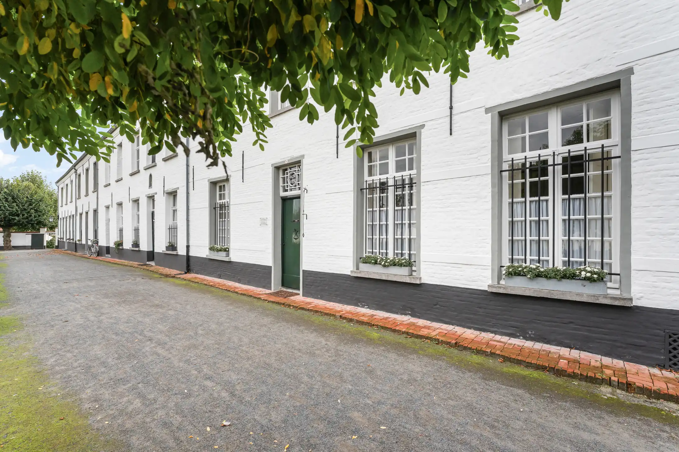 Historische herenhuis in het Begijnhof van Hoogstraten foto 57