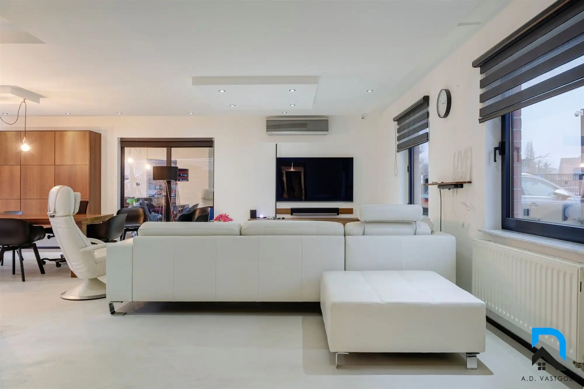 Ruime woning met prachtige tuin foto 7