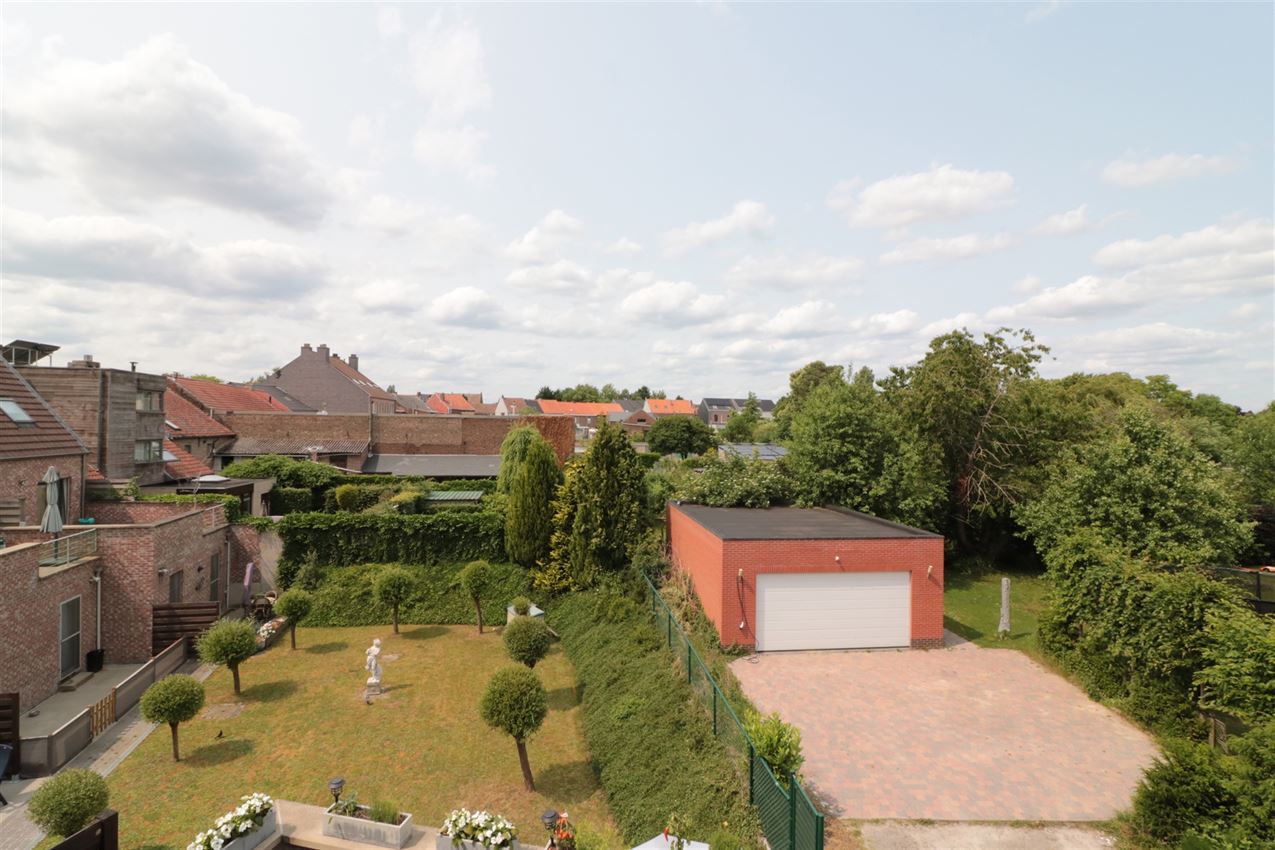 Duplex appartement op 2e verdiep (lift) met 2 slpk., mooi groot terras en dubbele garage   foto 27