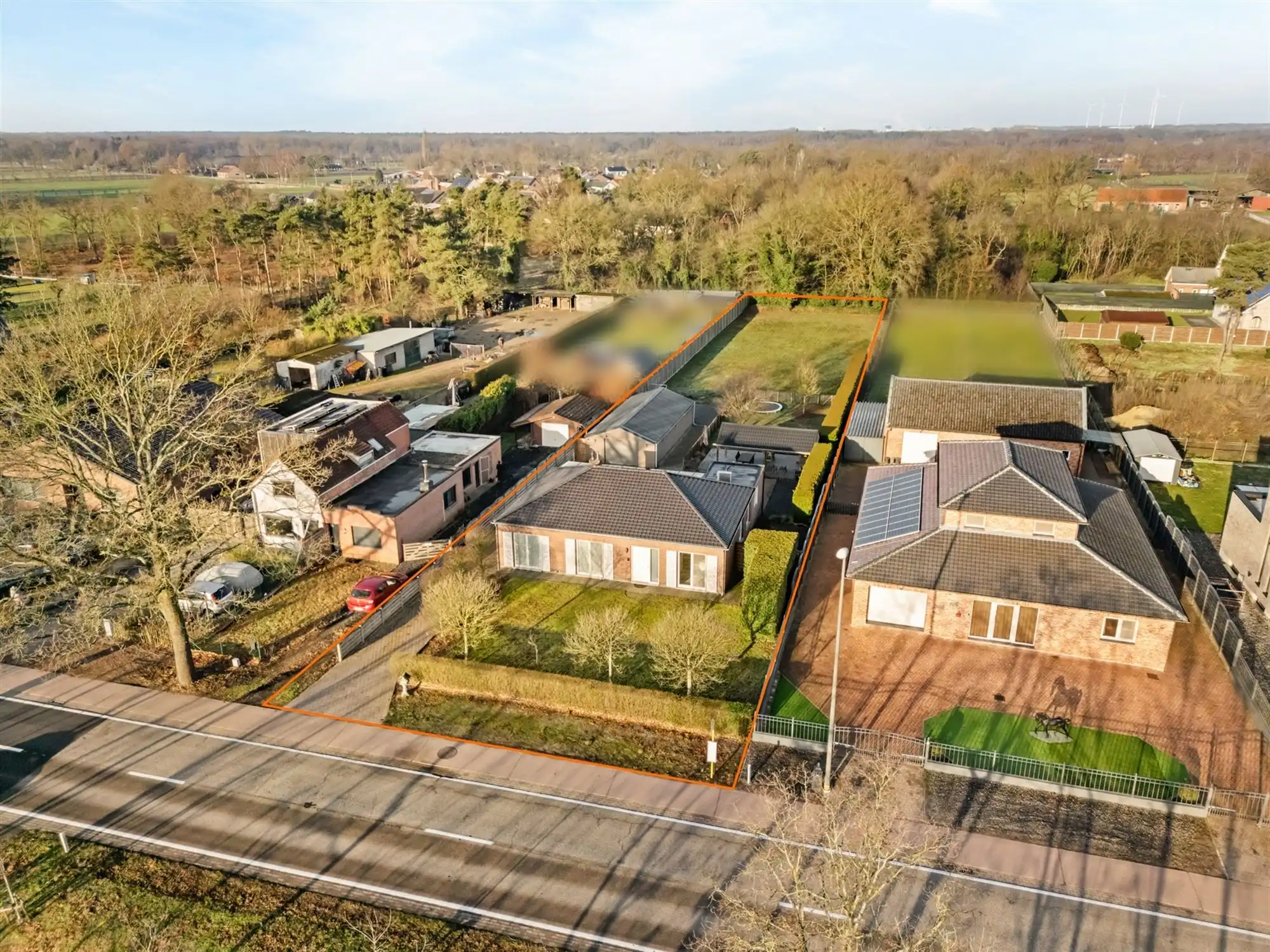 INSTAPKLARE GELIJKVLOERSE WONING MET RUIME GARAGE OP 2191M2 foto 33