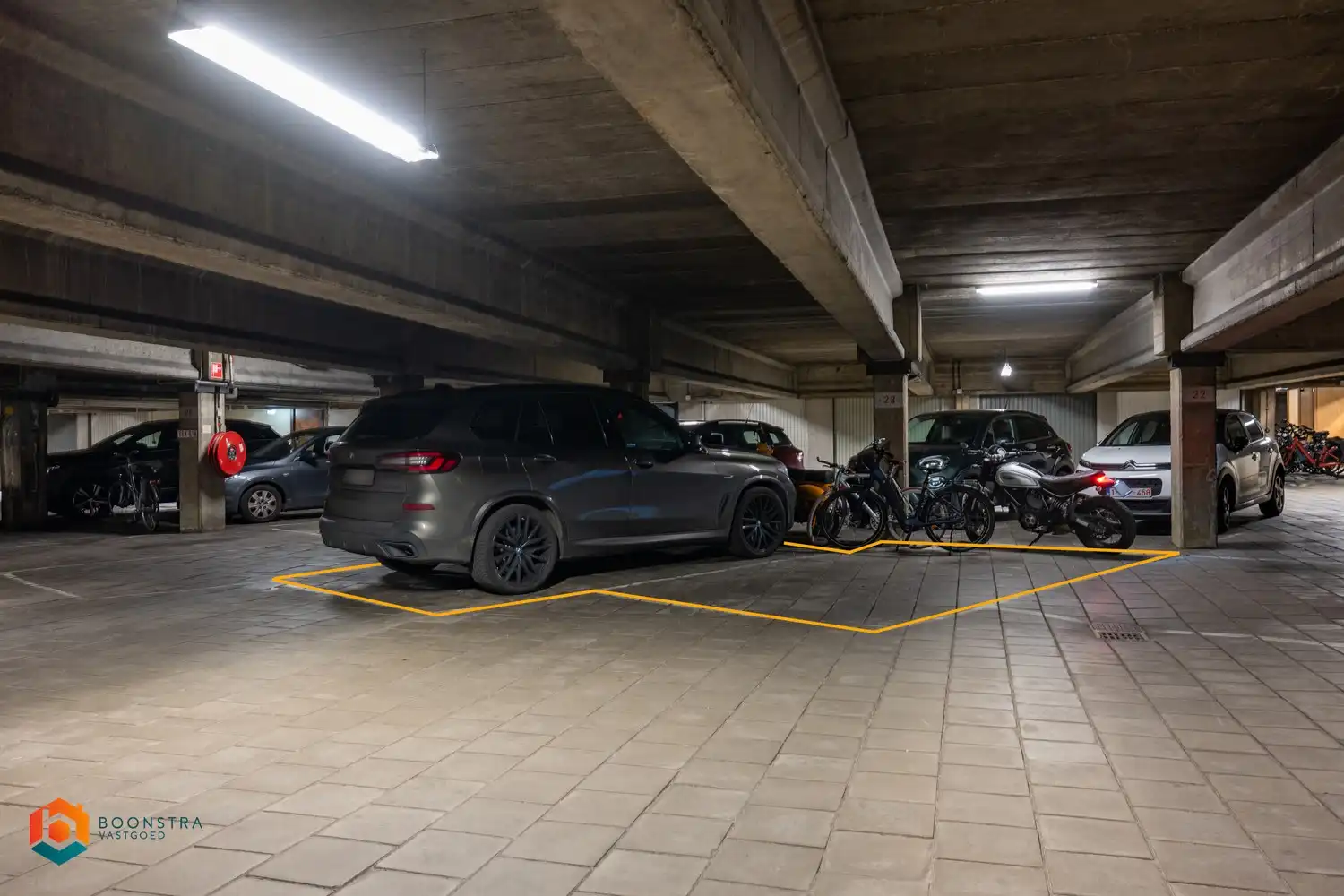 Exclusieve penthouse met 3 slpkrs, zéér riant terras (115 m²) en 2 autostaanplaatsen foto 26