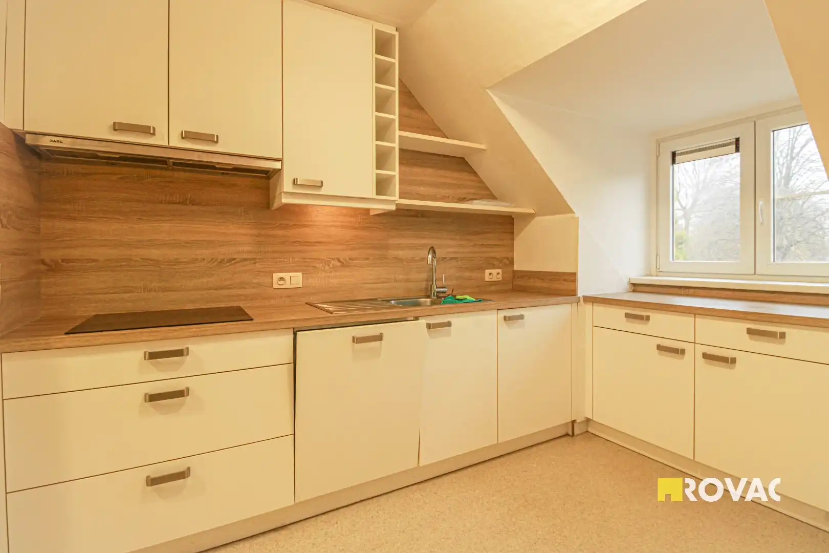 Éénslaapkamer appartement op de 2e verdieping met garage - gelegen op 500 meter van centrum!  foto 7